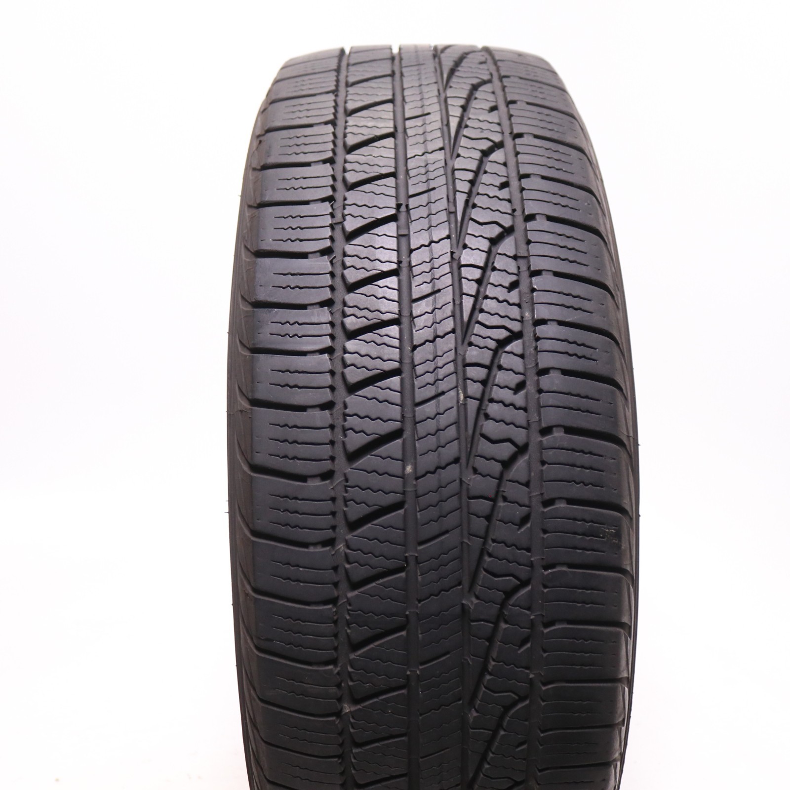 Set of 4 Used 235/60R18 Goodyear Assurance WeatherReady – 103H – 7.5-8/32