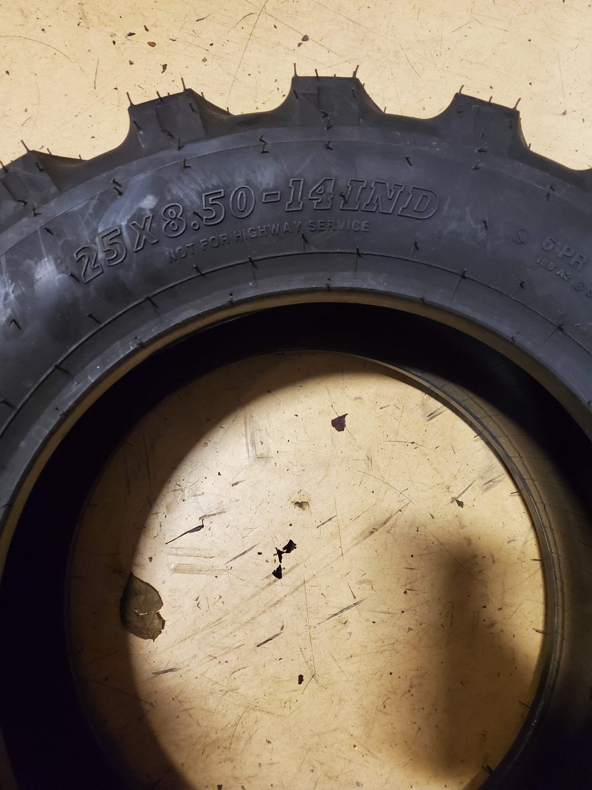 BKT SKID POWER BSW 25 8.5 14 106A 6PLY INDUSTRIAL TIRE 94042050