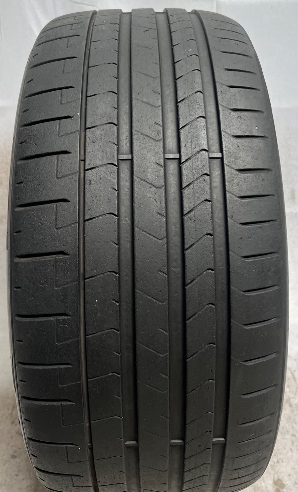 1 – NO REPAIRS 235/35ZR19 XL (91Y) Pirelli P Zero PZ4 PNCS (MC-C) McLaren 4154