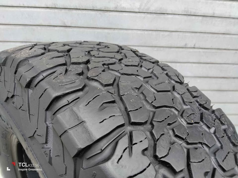 30×9.50 R15 BFGOODRICH (( SET OF 4 TIRES ))