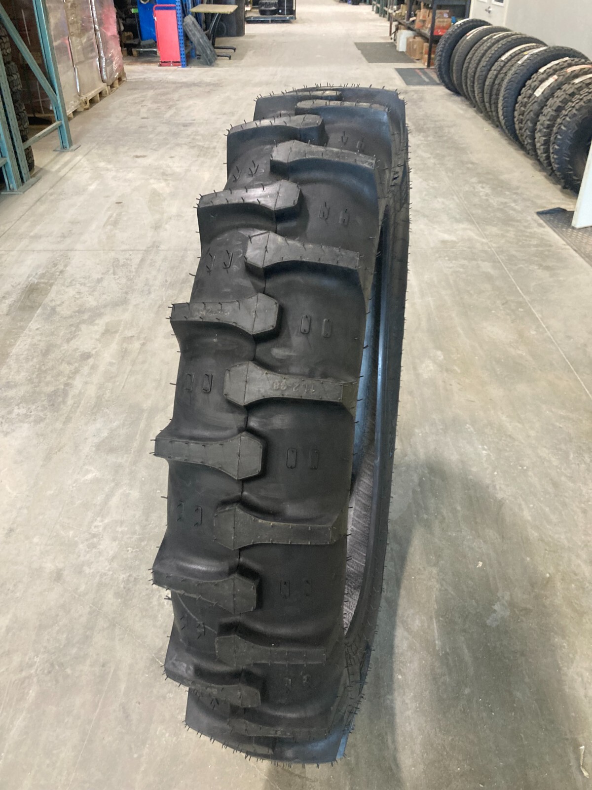 2 New Tires 11.2 38 MRL Non Directional 10 ply Tubeless Pivot 11.2×38 HEAVY DUTY