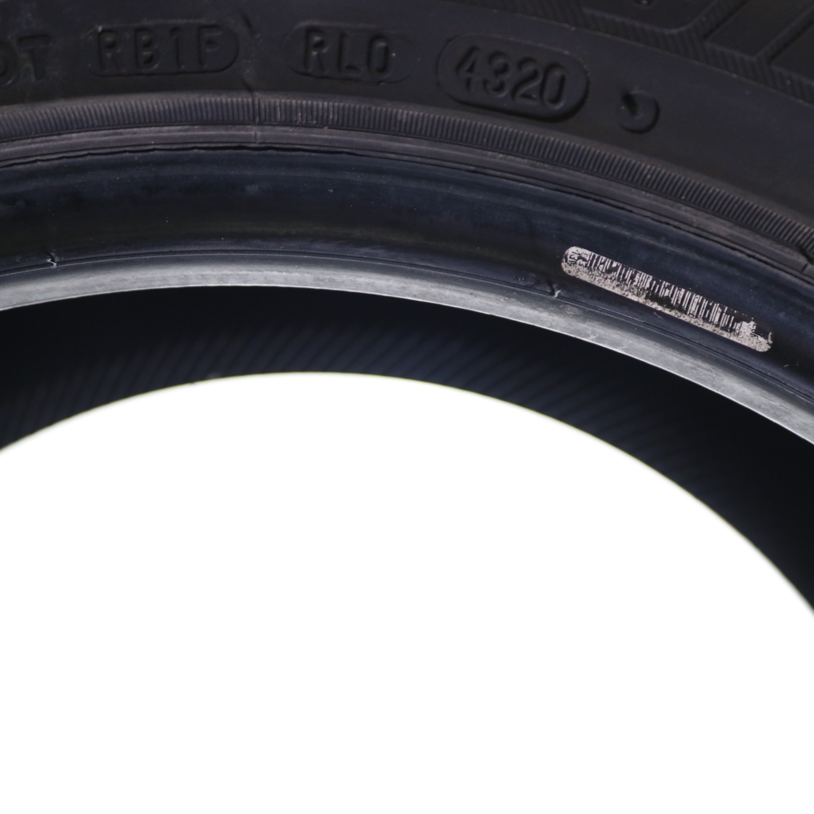 Set of 2 Used 235/50R19 Bridgestone Dueler H/L Alenza Plus – 99H – 7-8/32
