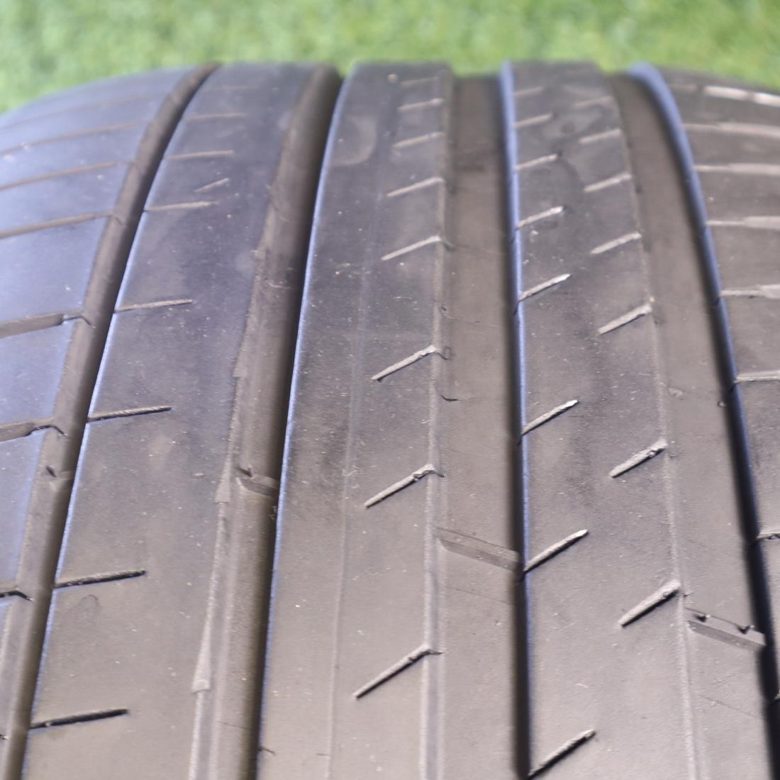 245 40 19 Michelin Pilot Sport 4 70% Tread 6/32 98Y #27597