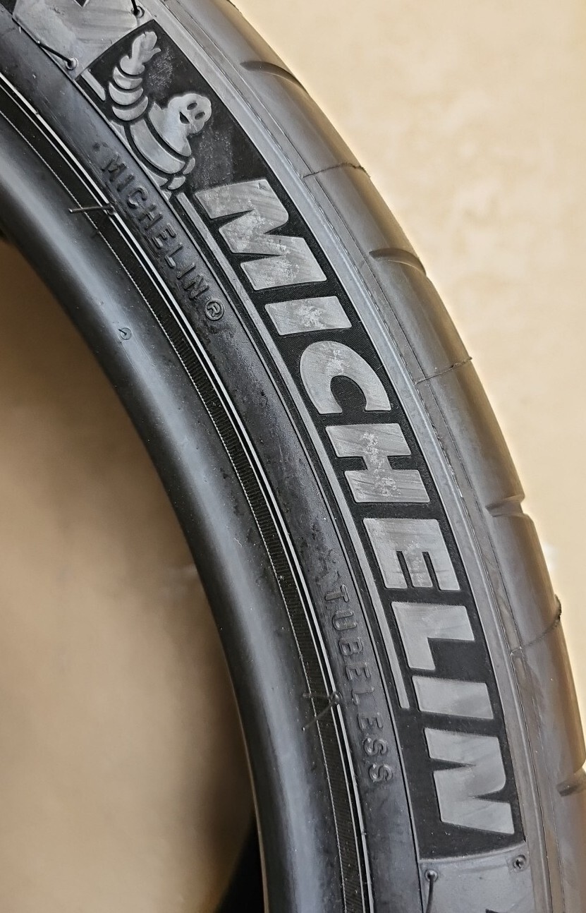 1) New Old Stock 245/35ZR20 95Y Michelin Pilot Sport Cup 2 7/32 DOT 1323 2453520
