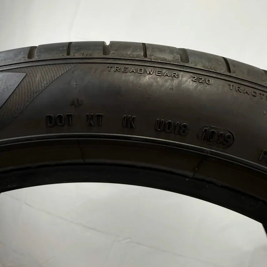 Used 265/40ZR19 Pirelli P Zero PZ4 N1 98Y 6/32 (DOT 19)