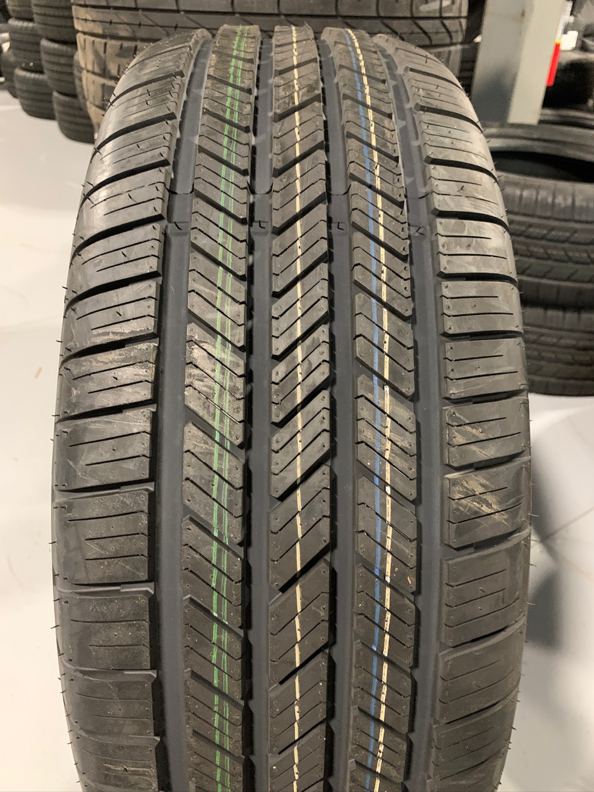 1 New 235 55 19 Goodyear Eagle LS-2 Standard Load All Season Tire