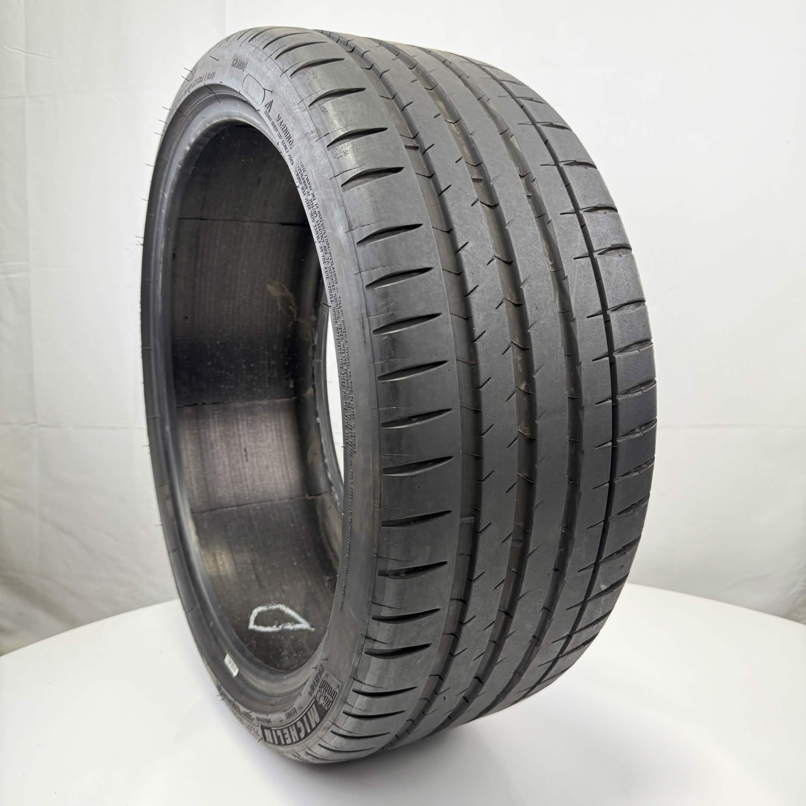 Used 235/35ZR20 Michelin Pilot Sport 4 S 92Y 8/32 (DOT 17)