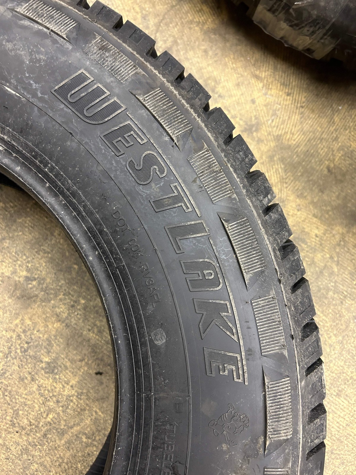 WESTLAKE RADIAL SL369 A/T BSW LT 265 70 18 124/121R 10PLY ALL TERRAIN TIRE 22815