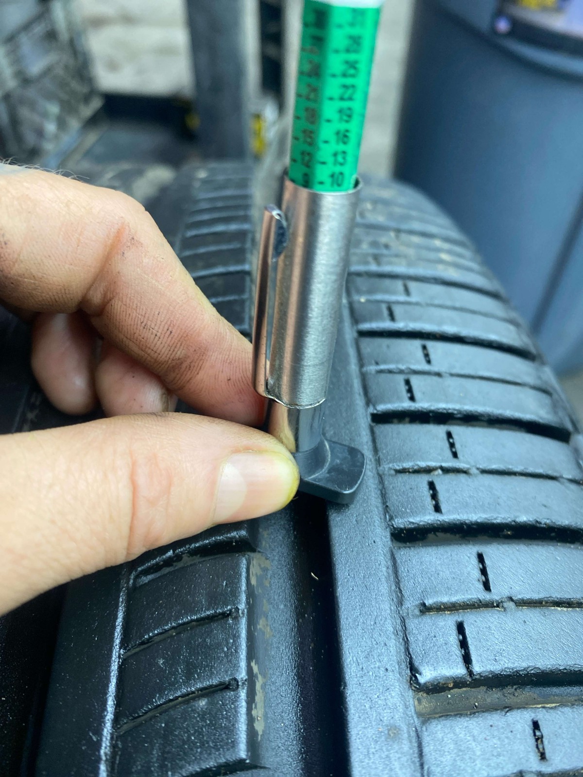 (B) PIRELLI SCORPION VERDE ALL SEASON 275/40R22 108Y 9/32NDS DOT (3923)