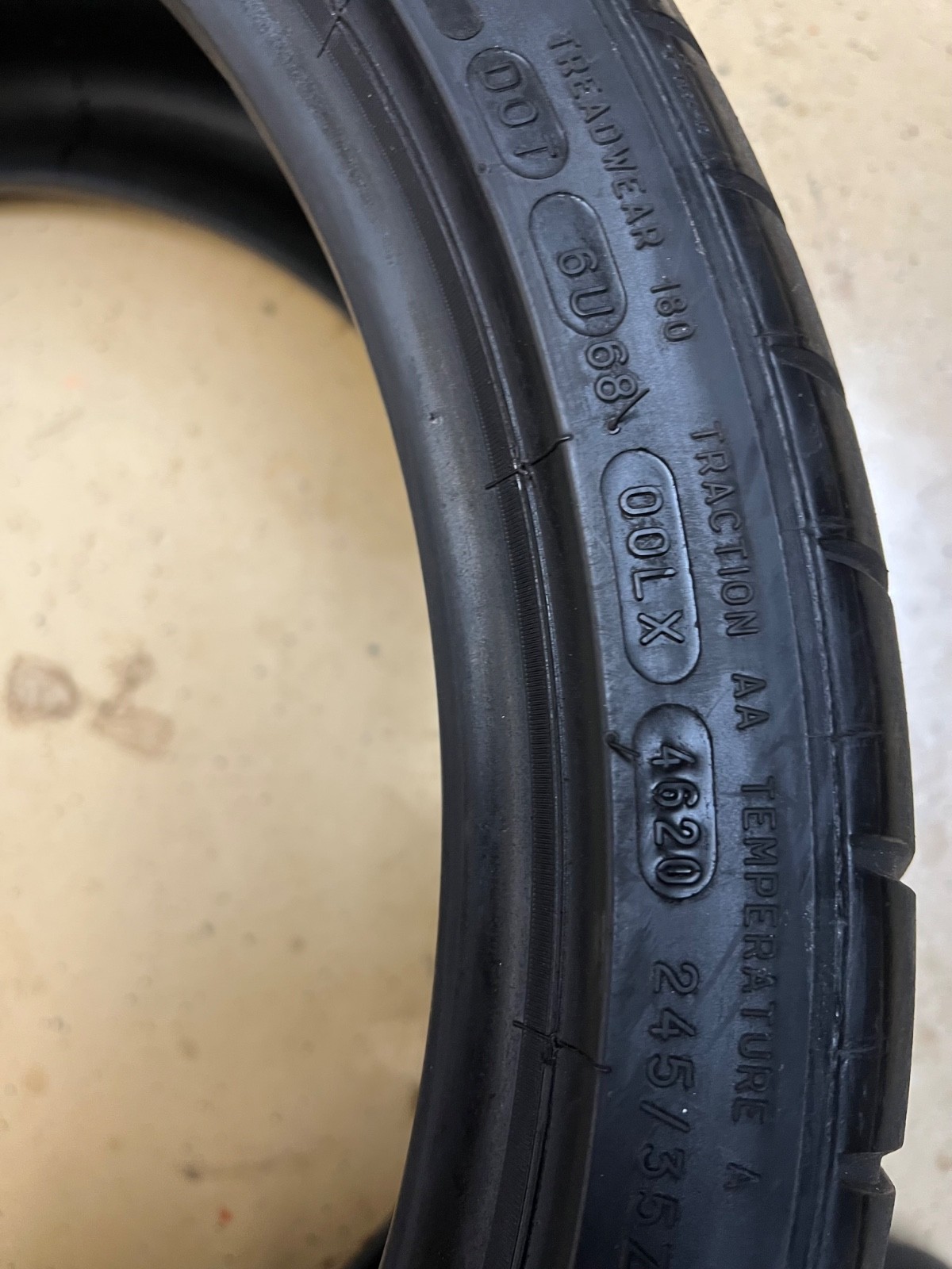 2 – NO REPAIRS 245/35ZR20 XL (95Y) Michelin Pilot Sport Cup 2 (N1) – 1162