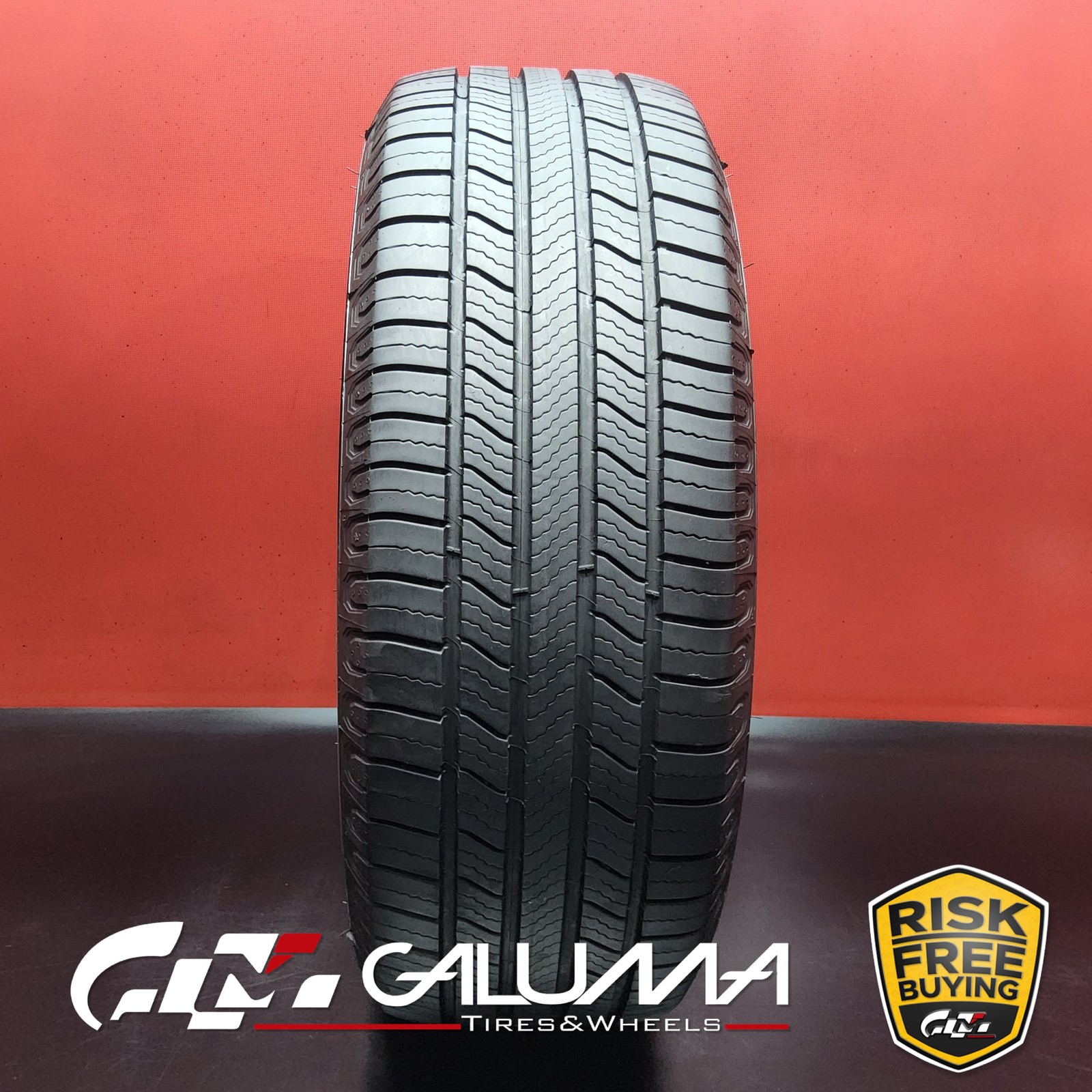 1 (One) Tire Michelin Defender 2 XL 235/55R19 235/55/19 105H No Repairs #94755