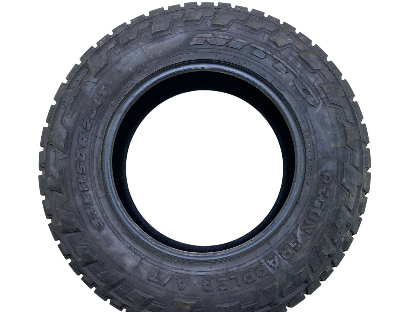 (A) NITTO RECON GRAPPLER 37×11.50R20 TIRE 11/32NDS TREAD DEPTH DATE CODE 2724