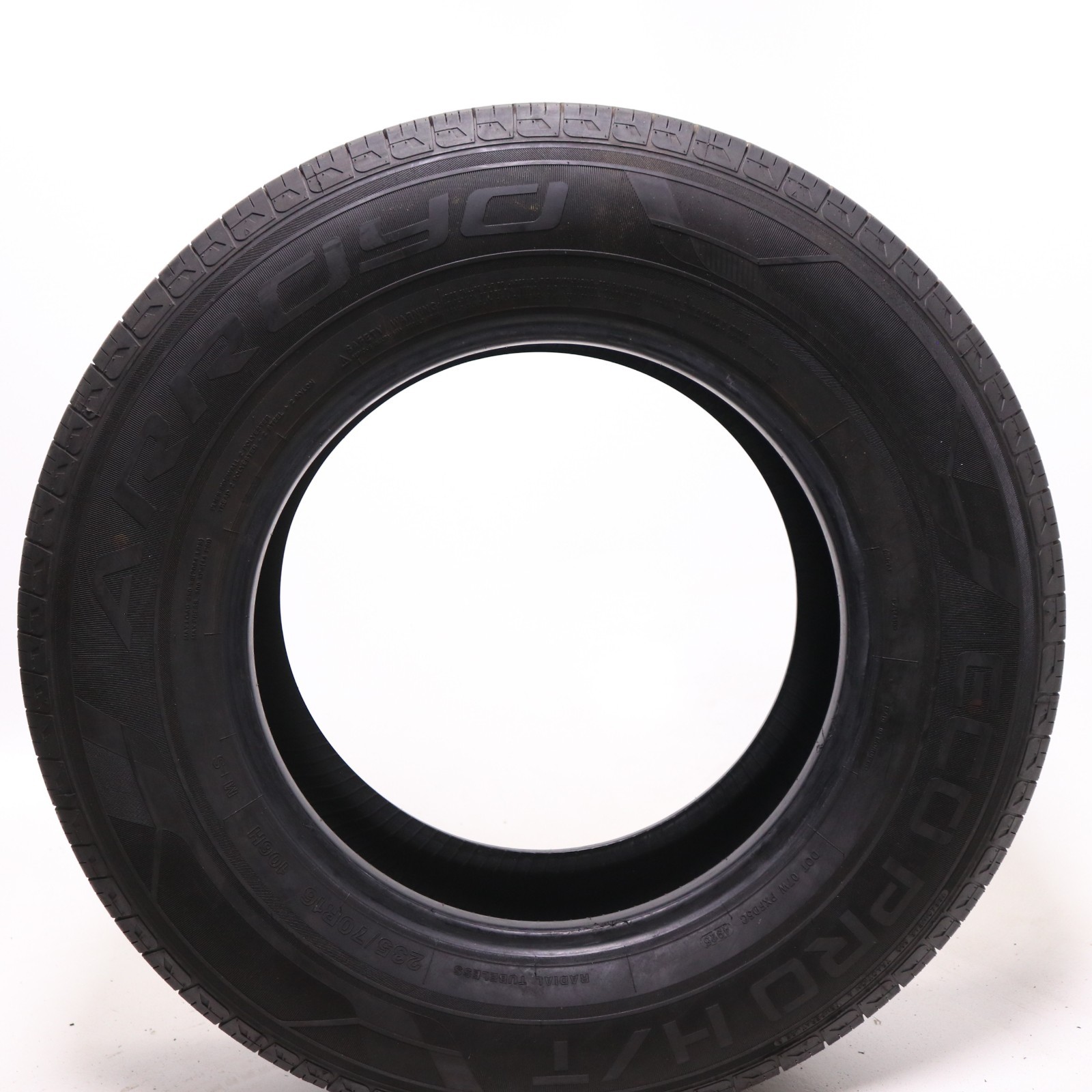 Used 235/70R16 Arroyo Eco Pro H/T – 106H – 9.5/32