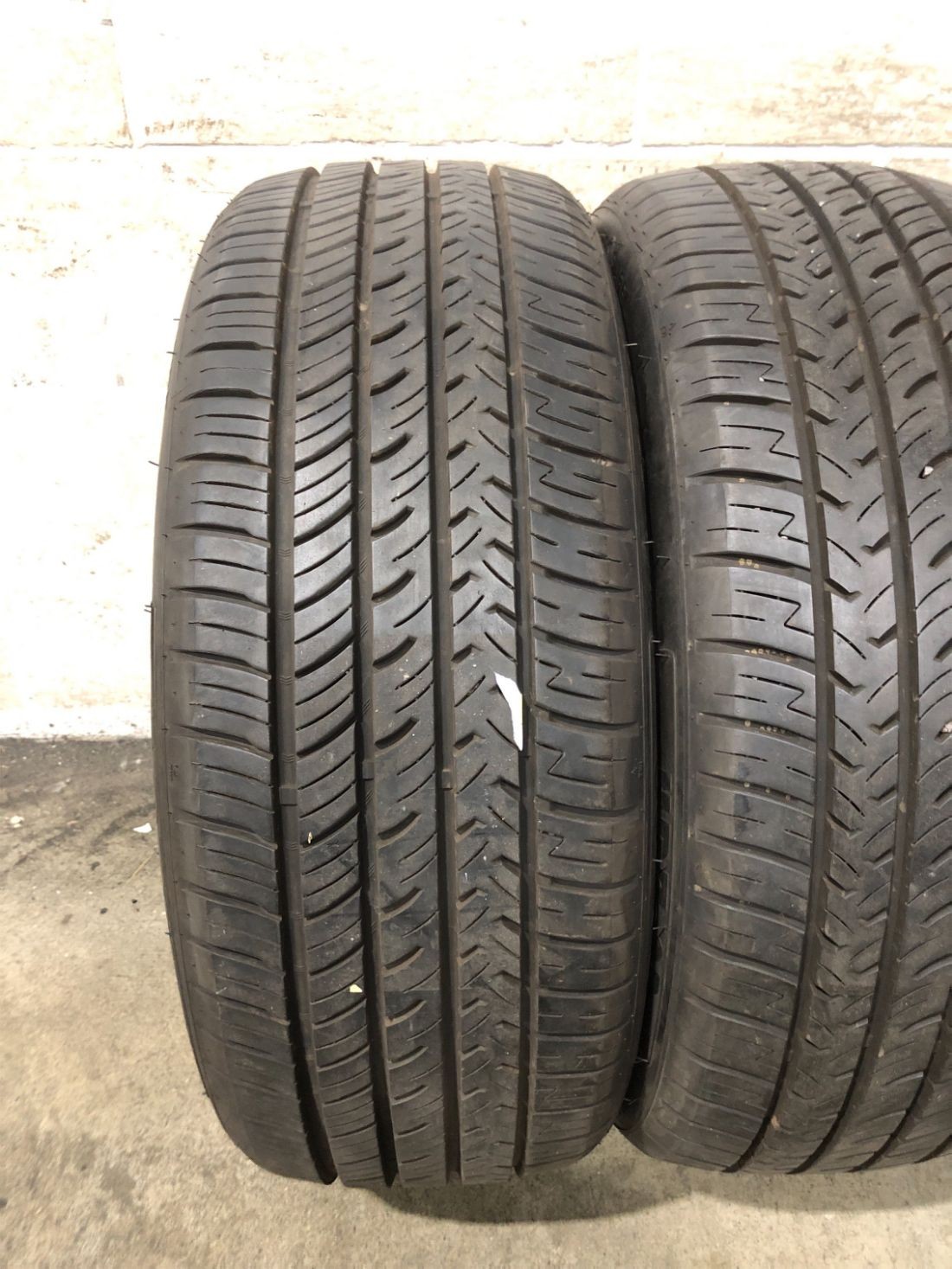 4x P215/45R18 Advanta HPZ-02 ALL SEASON 9/32 93 W Used Tires 2154518