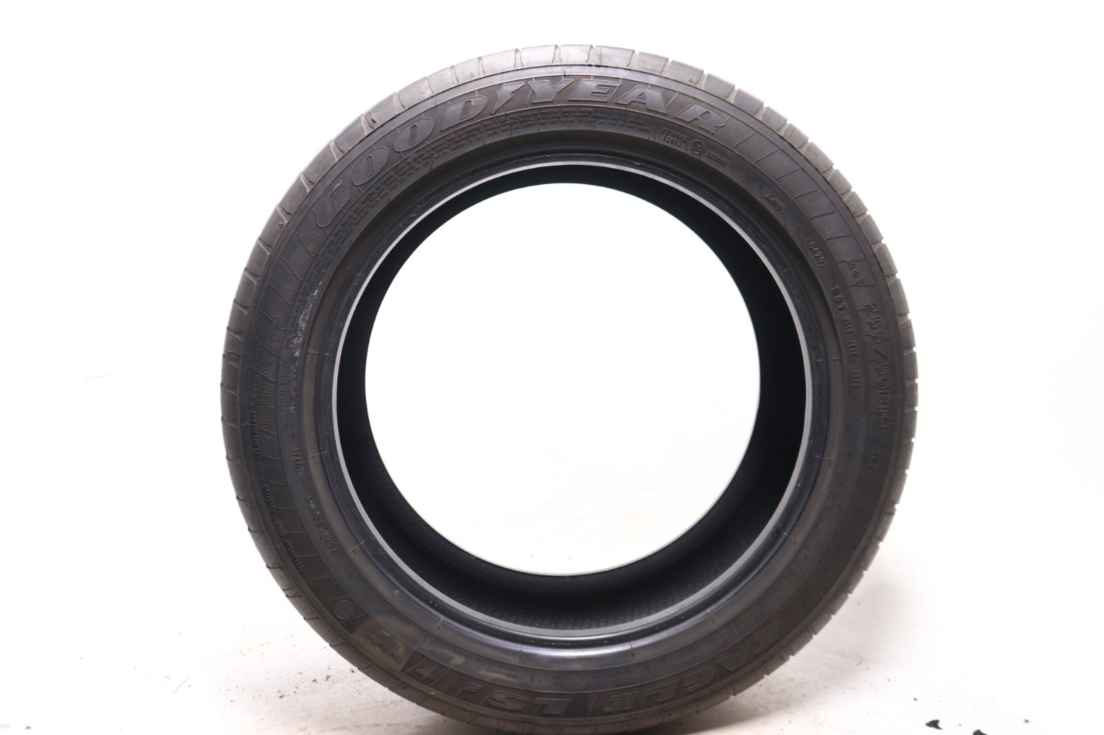 Set of 2 Used 255/50R19 Goodyear Eagle LS-2 Run Flat – 107H – 8.5-9.5/32