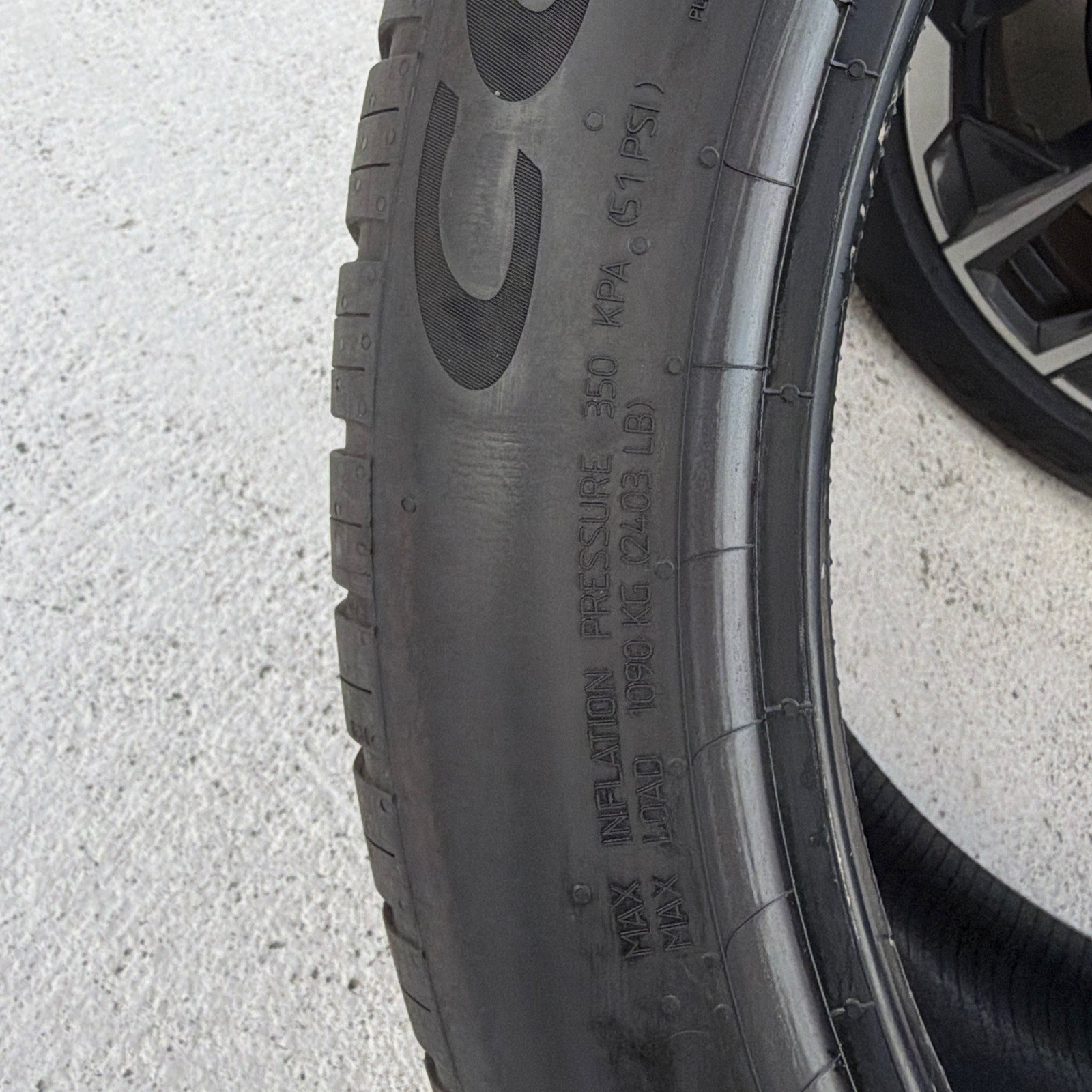 1 Used Continental ExtremeContact DWS 06 Plus 315/35ZR22 315/35/22 3153522 111Y