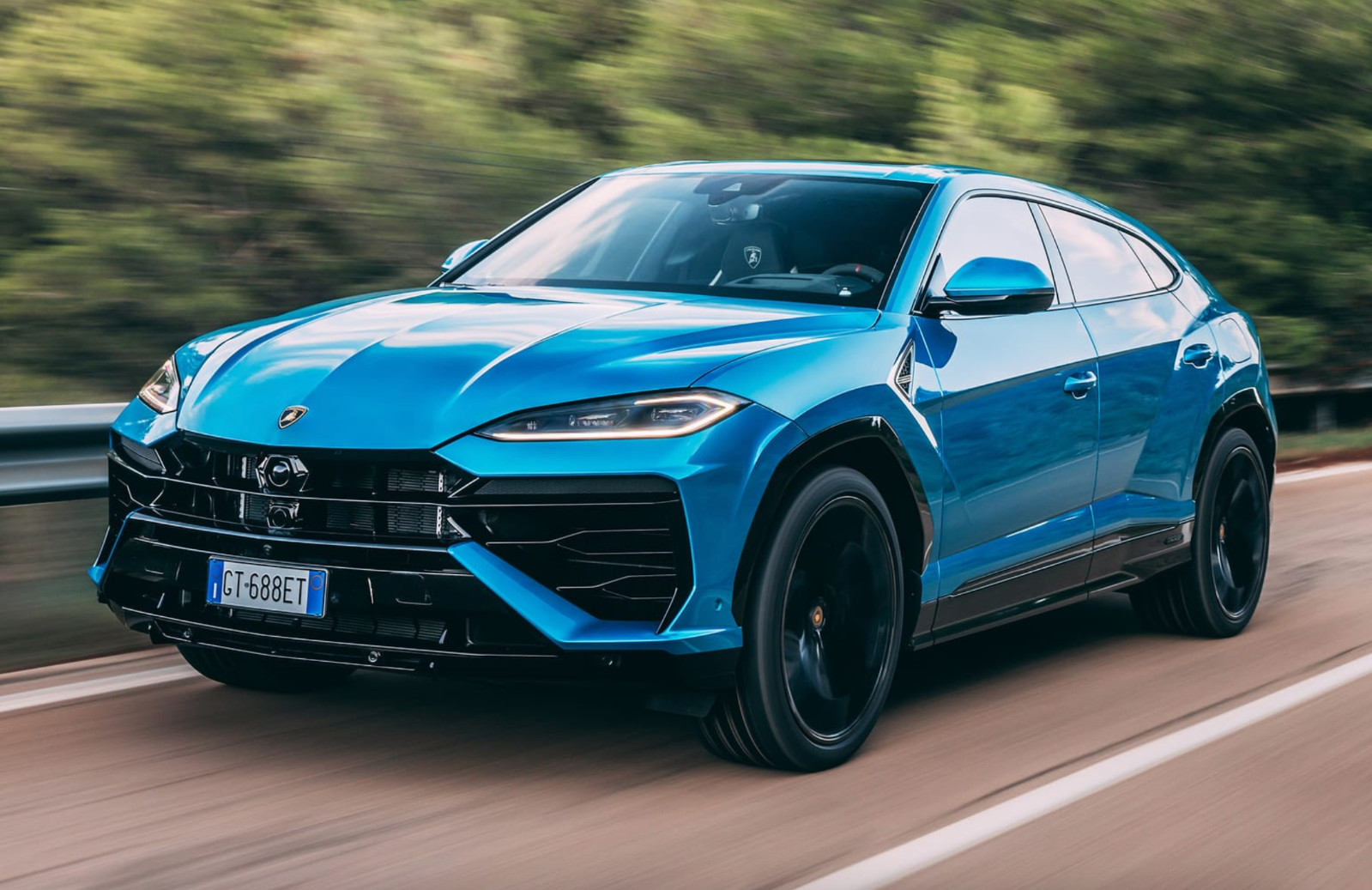 325/30R23 Pirelli P Zero PZ5 Elect Tire L1 Lamborghini Urus SE 325/30ZR23 70%