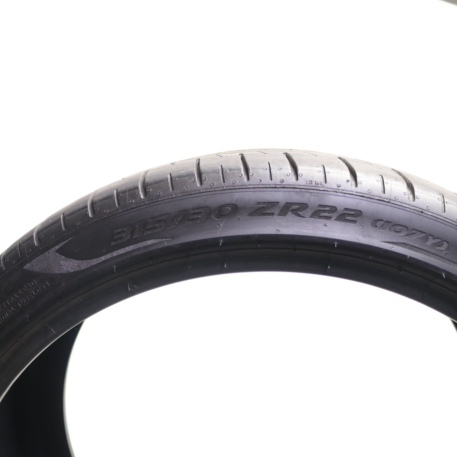 Set of 2 Used 315/30ZR22 Pirelli P ZERO PZ4 * – 107Y – 5.5-6.5/32 No Repairs