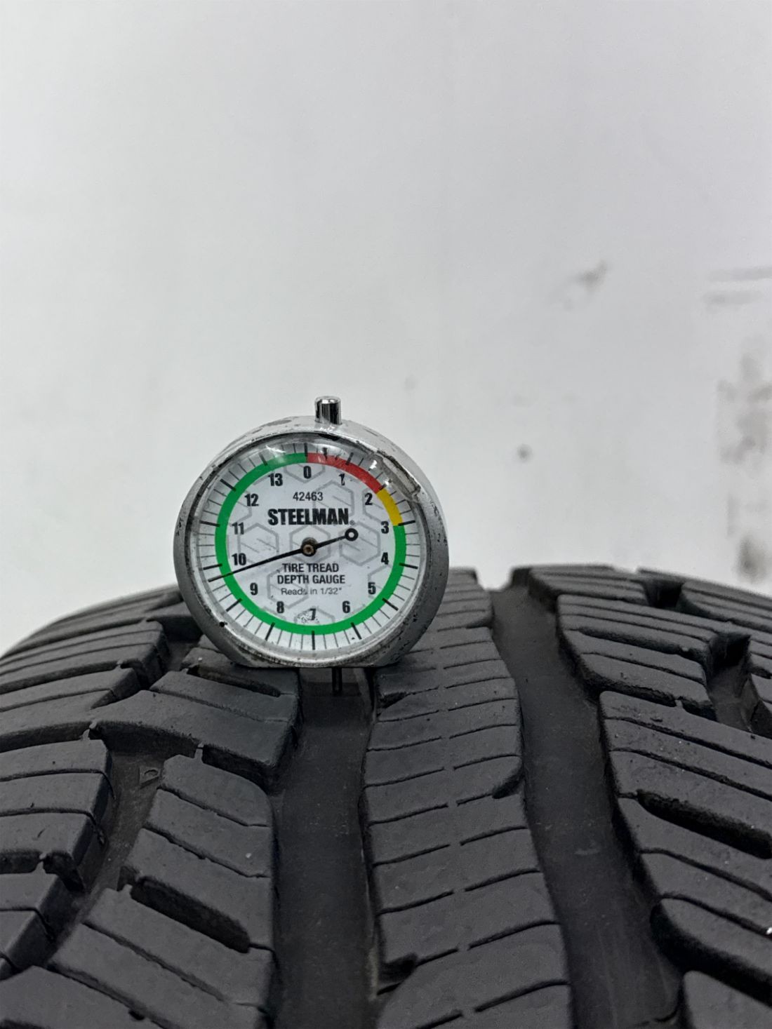 1 Used P255/65R18 BFGoodrich Advantage T/A Sport LT 111 T – 10/32