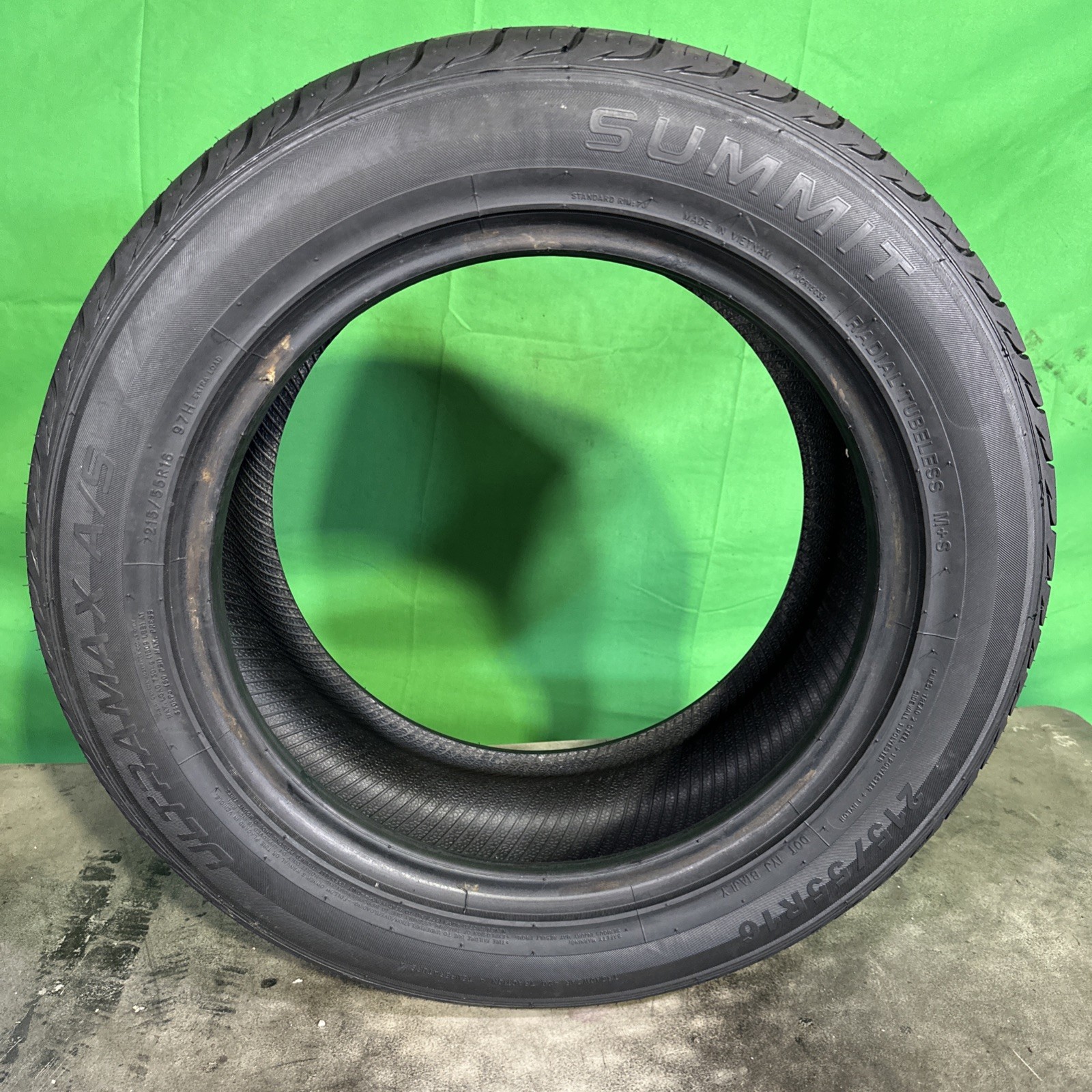 Single,Used-215/55R16 Summit Ultramax A/S 97H 9/32 DOT 3923