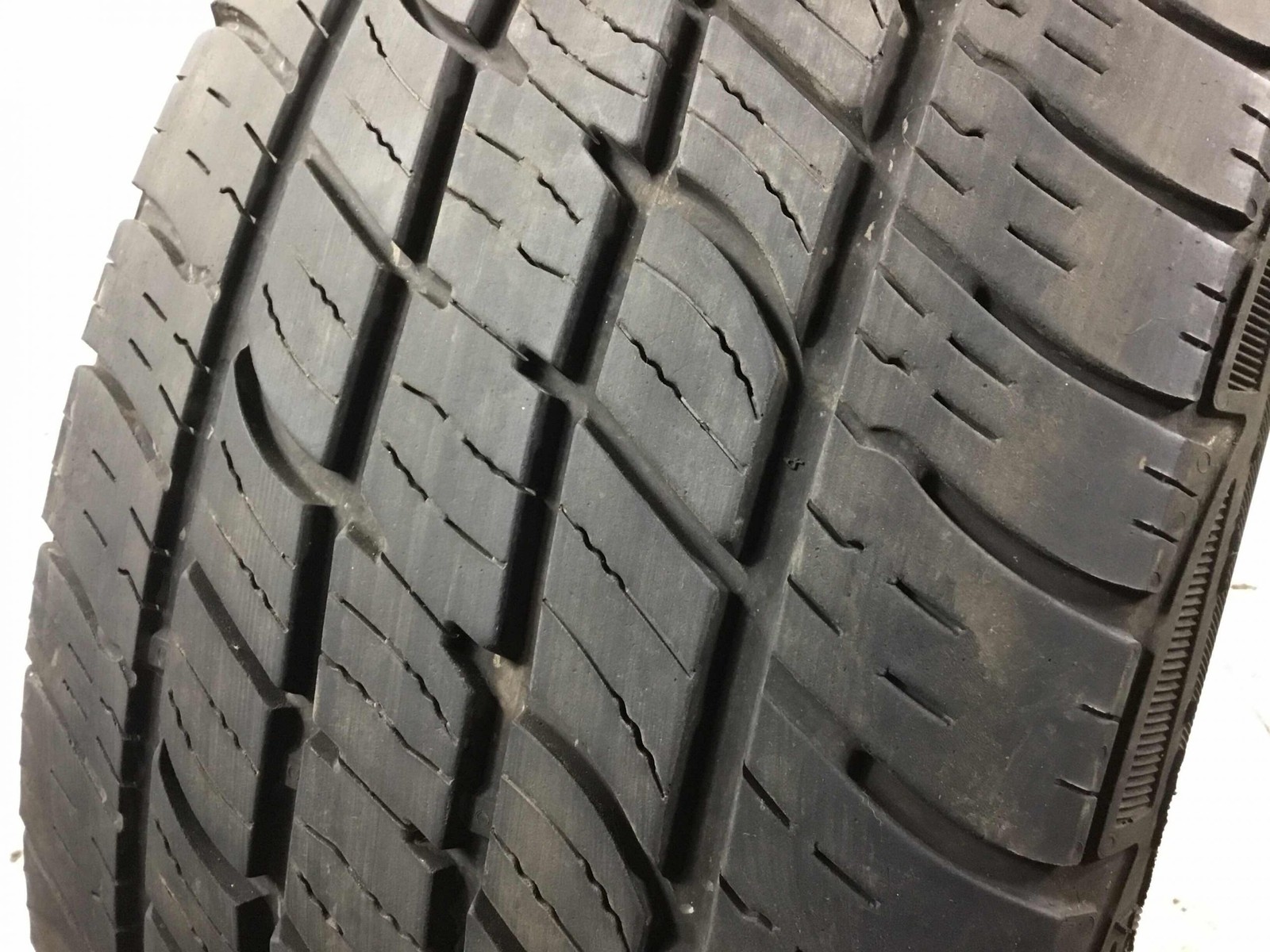 P245/55R19 Cooper Adventurer H/T 103 H Used 8/32nds