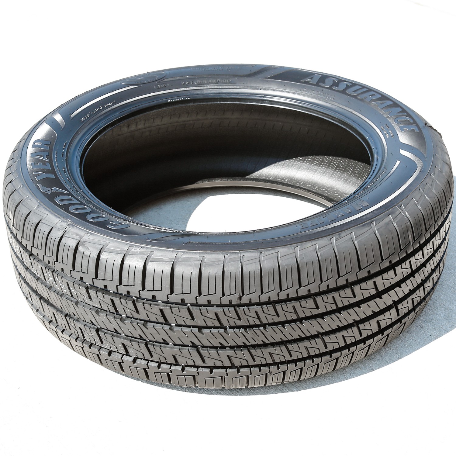 Tire Goodyear Assurance MaxLife 235/40R19 96V XL AS All Season TakeOff