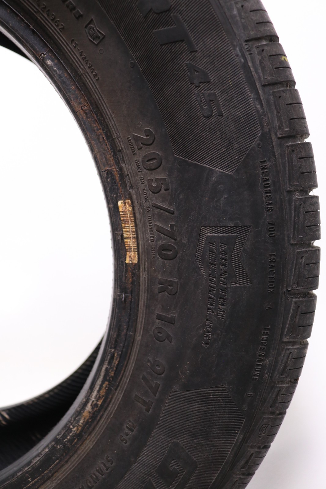 Set of 4 Used 205/70R16 General Altimax RT45 – 97T – 9-10/32