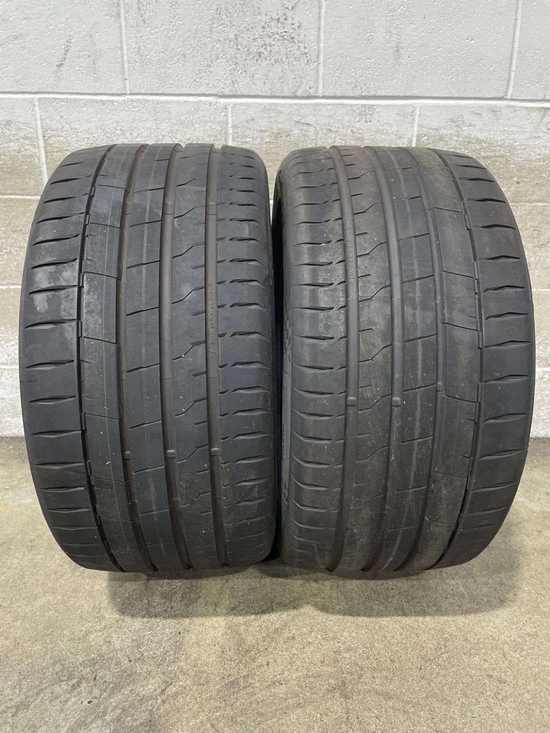 2x P285/40R20 Continental SportContact 7 8/32 108 Y Used Tires 2854020