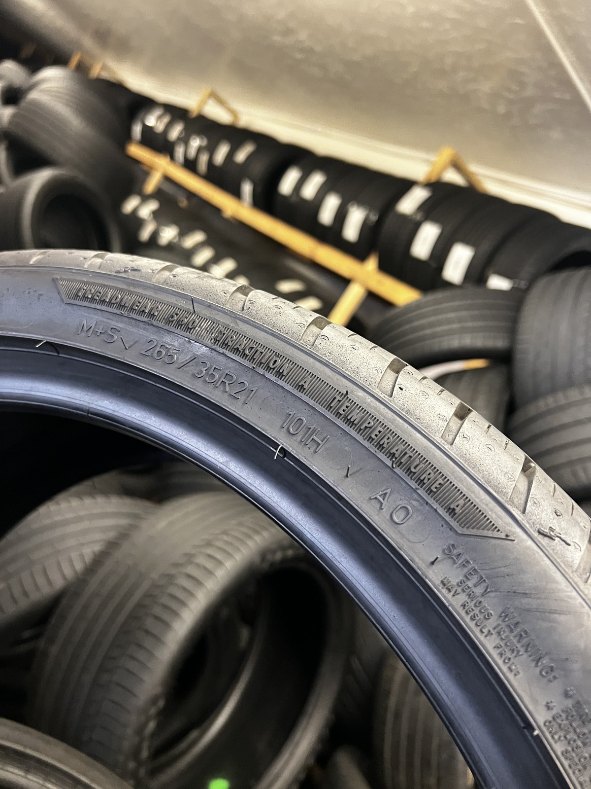 1 Tire Goodyear Eagle Sport AO SoundComfort 265/35R21 101H DOT.0623 9.25/32