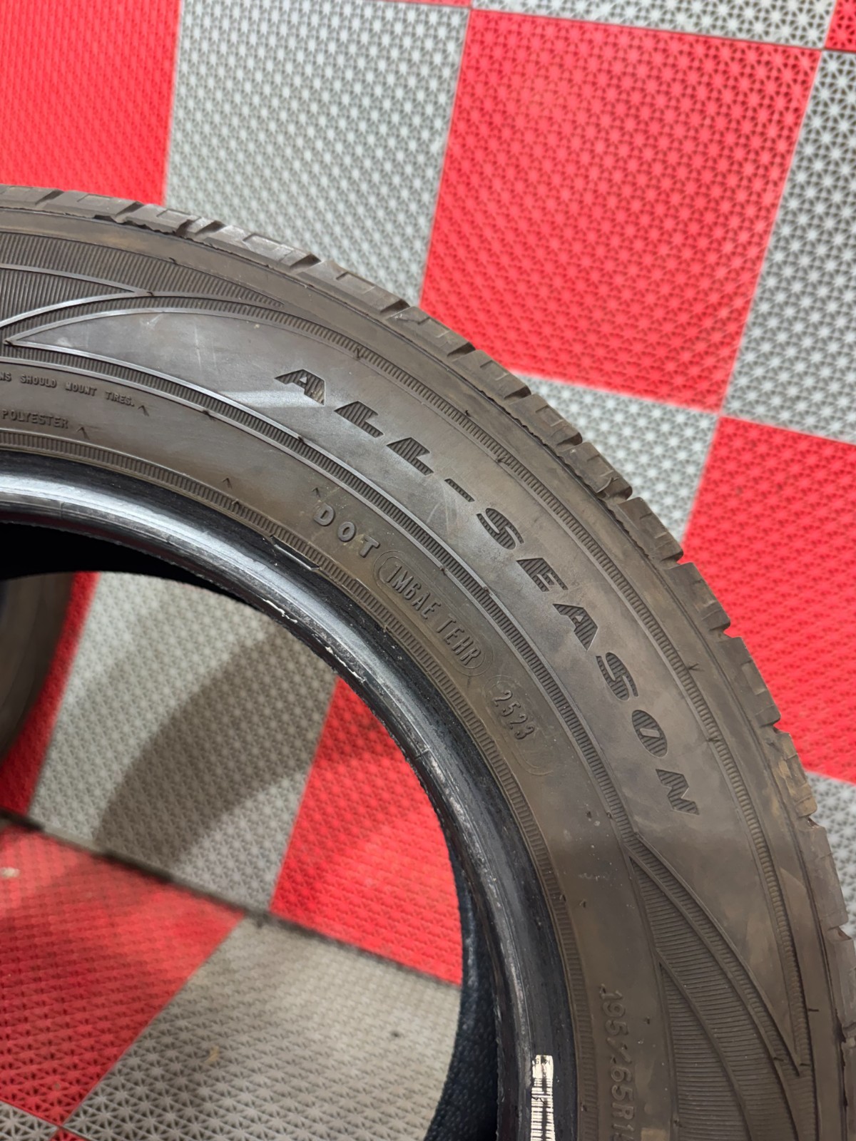 2x Used 195/65 R15 Goodyear Assurance All-Season Tires 8/32 Tread 195/65/15