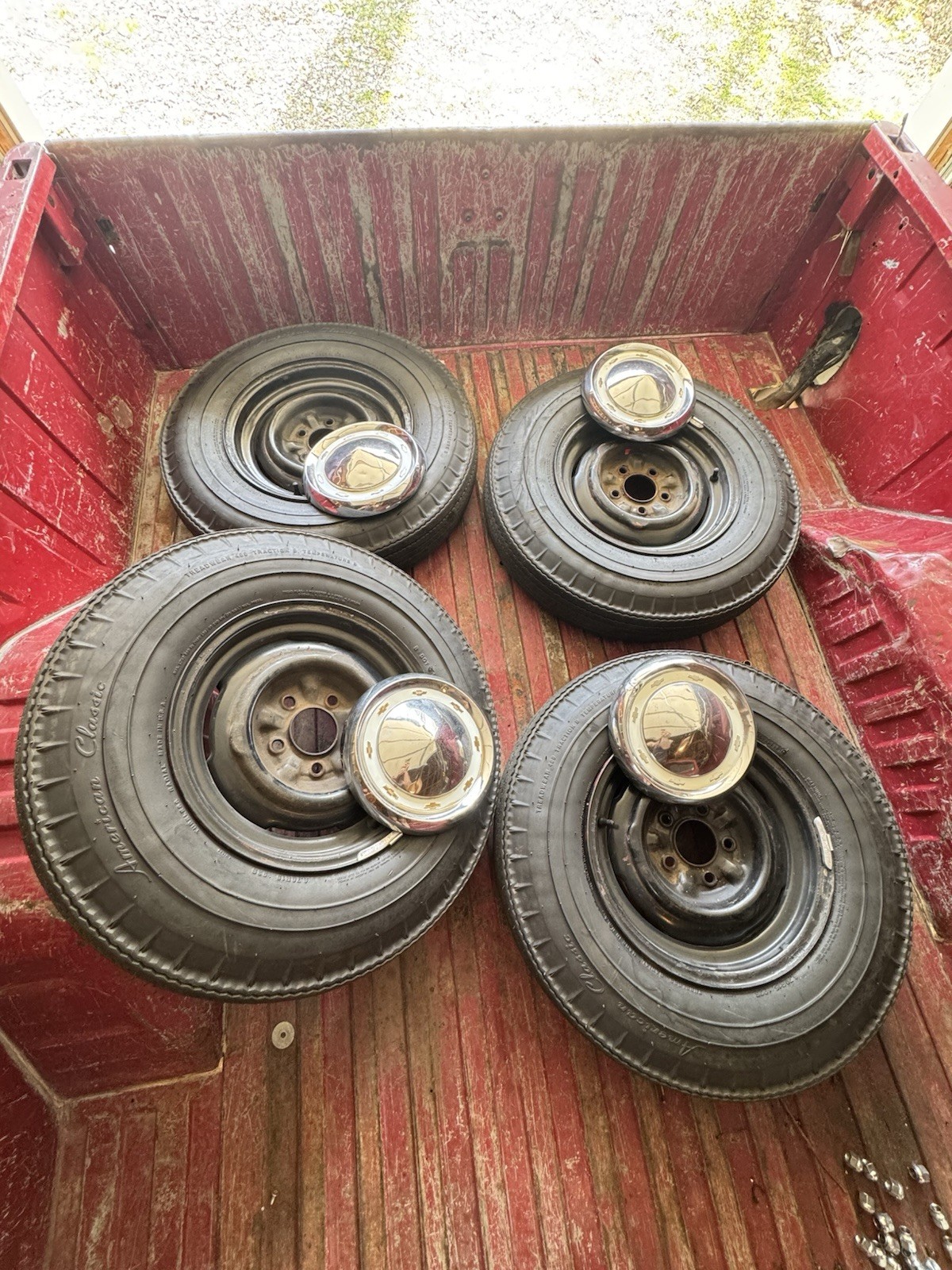 Coker American Classic 670R15 Tires On 1955/56 Chevrolet 15×5 Wheels