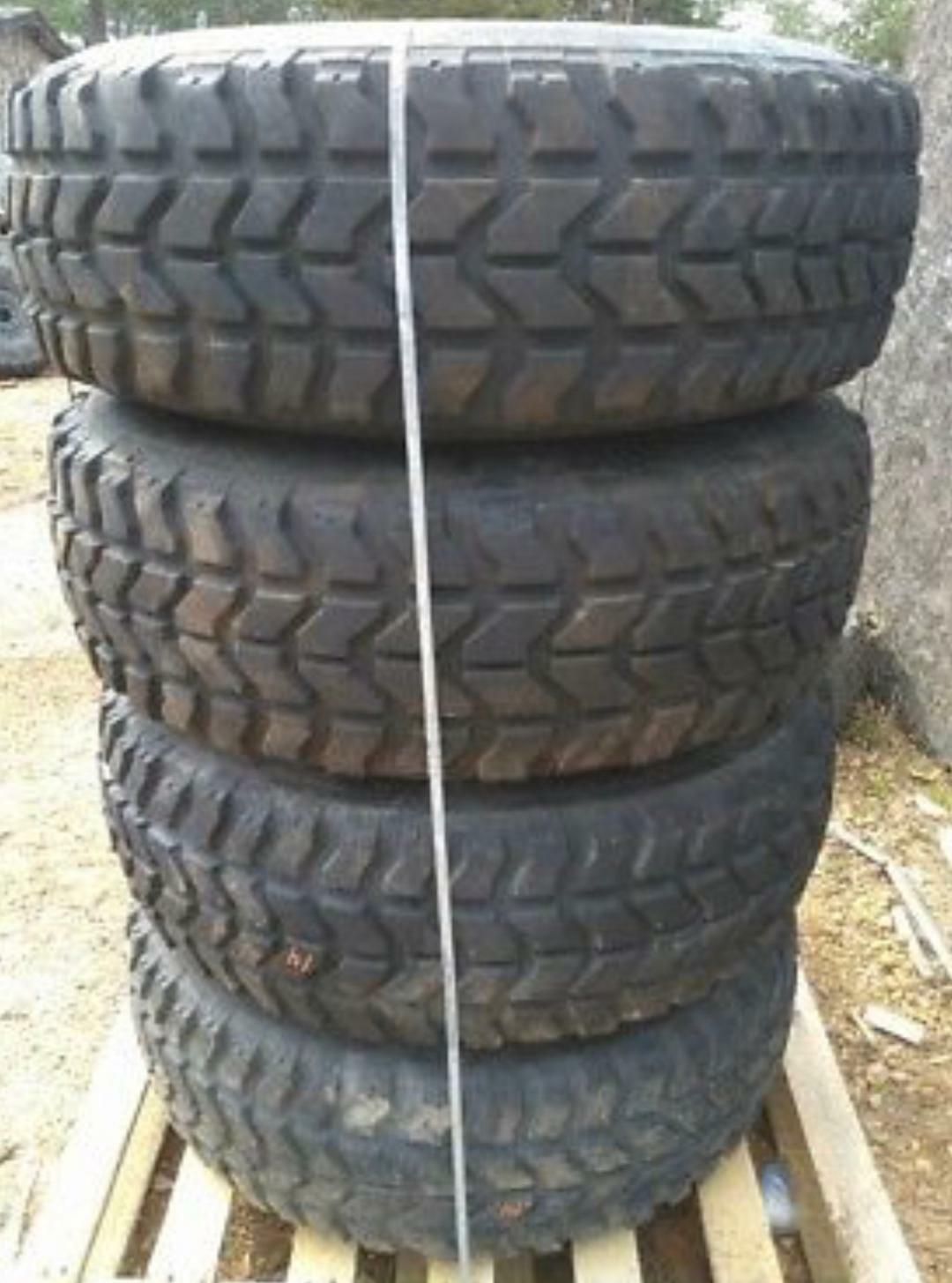 5 MILITARY HUMVEE TIRES 37″ + 8 LUG 12 BOLT RIMS + RUN FLAT INSERTS – 70% TREAD