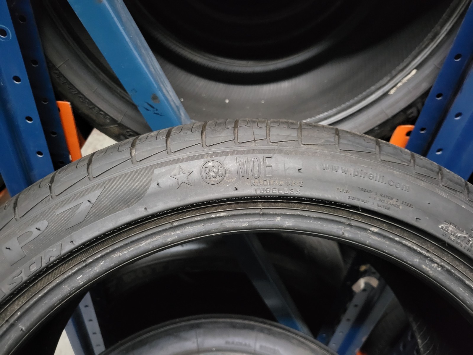 1 99% 245/40/19 PIRELLI CINTURATO P7 ALL SEASON * RSC MOE RUN FLAT 245/40R19