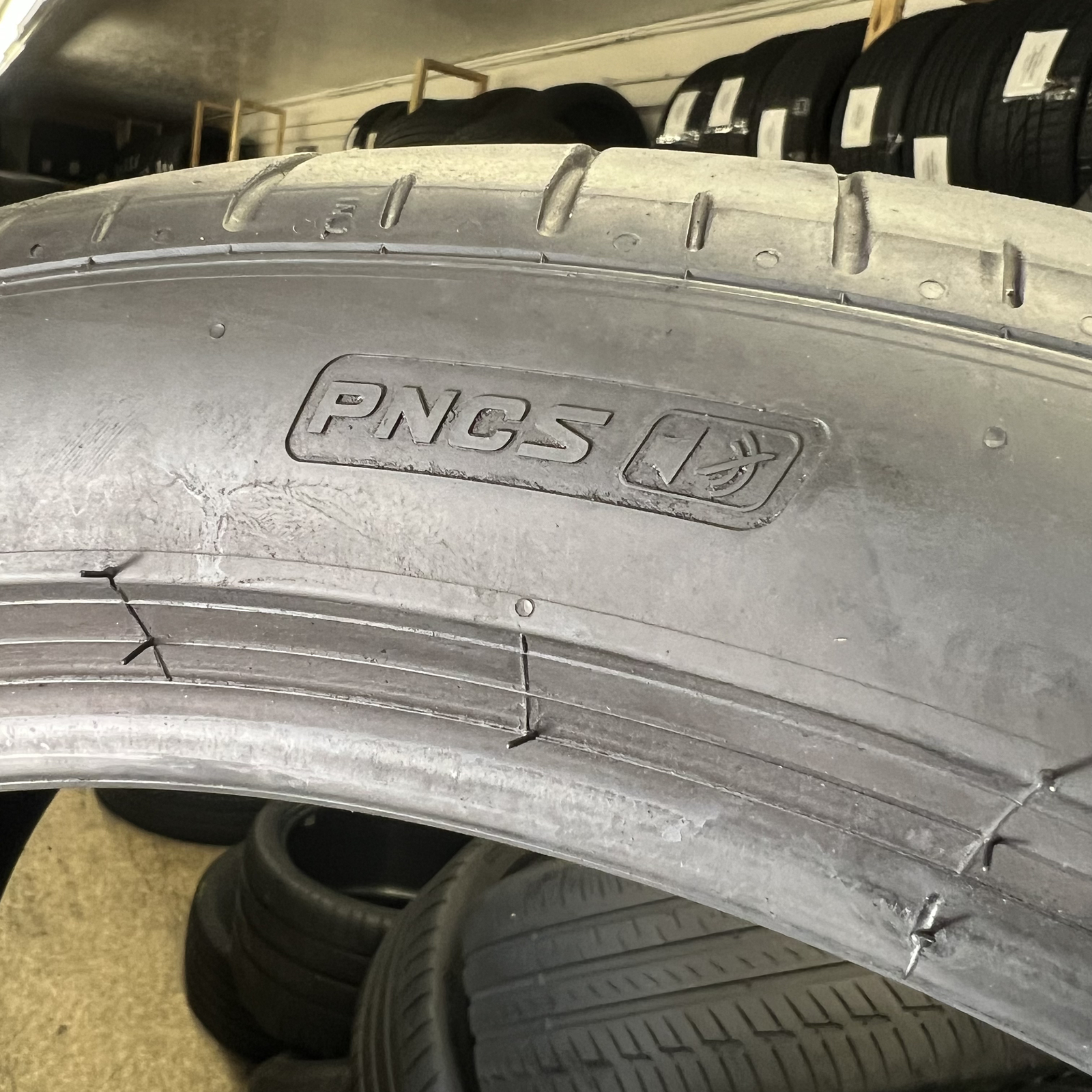 1 Tire Likenew Pirelli P Zero PZ4 BMW PNCS 255/40R21 102Y DOT.1323 NO Patch