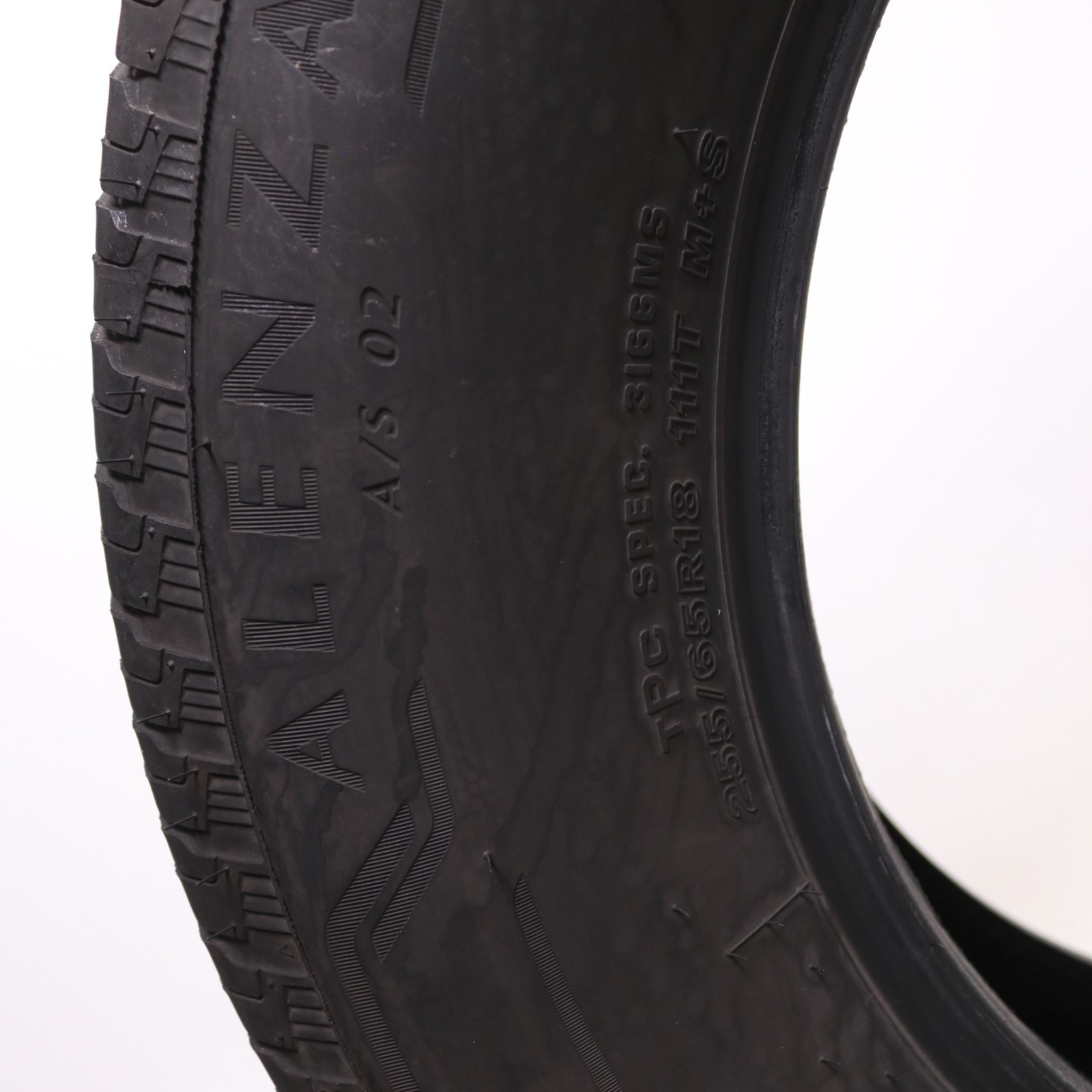 Set of 2 Used 255/65R18 Bridgestone Alenza A/S 02 – 111T – 7-8/32