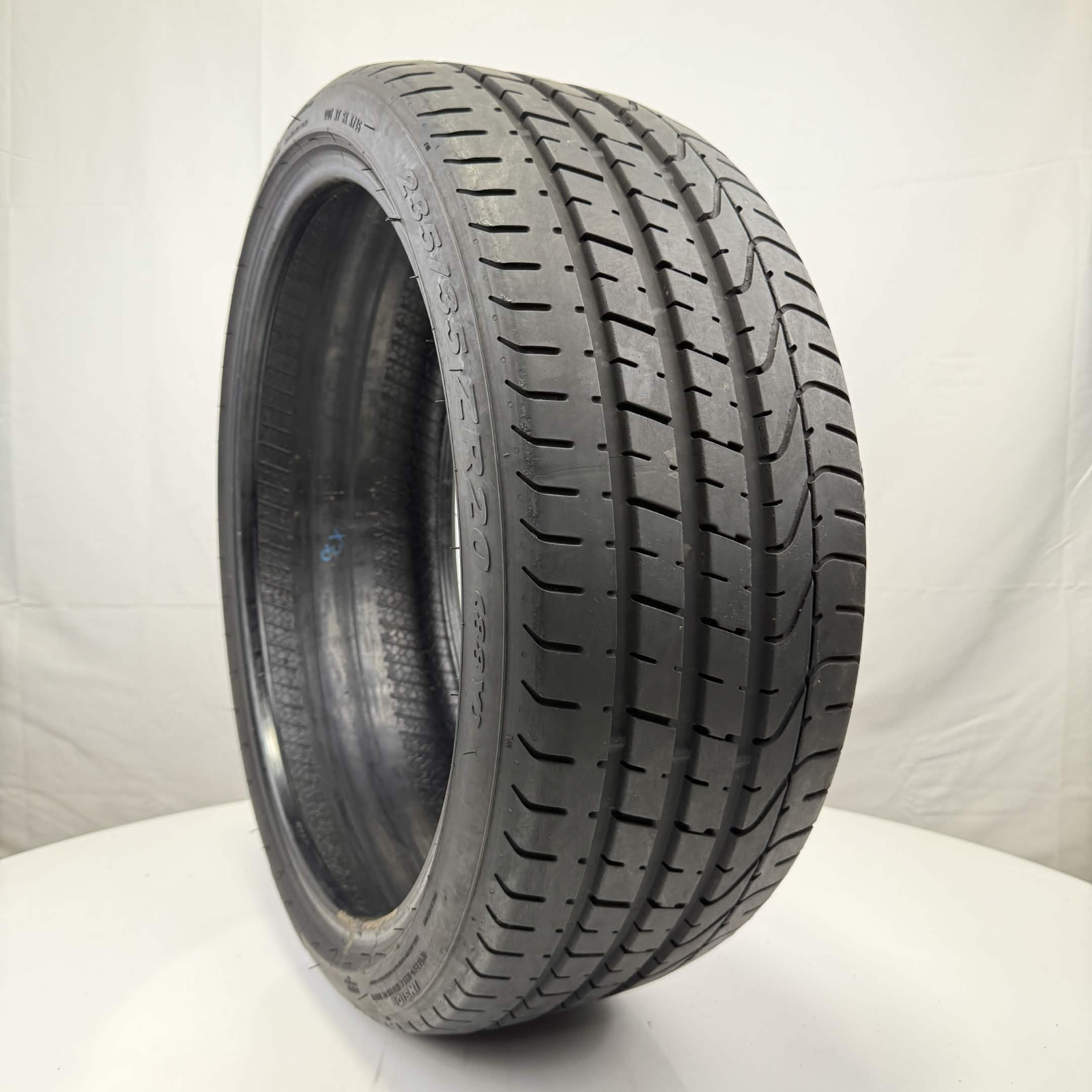 Used 235/35ZR20 Pirelli P Zero 88Y 9/32 (DOT 18)