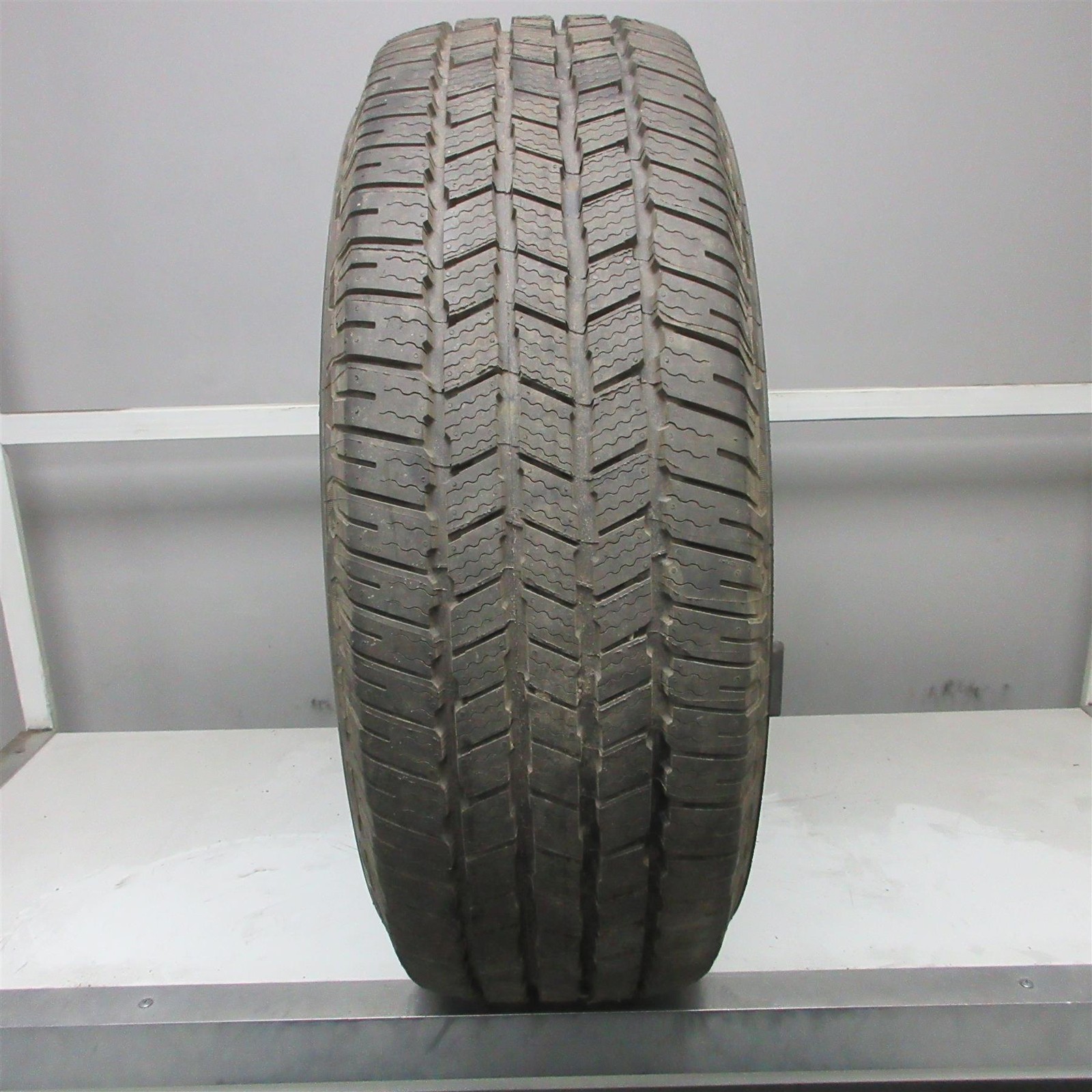 265/70R18 Michelin Defender LTX M/S2 116T Used Tire (13/32nd) (QTY 1)