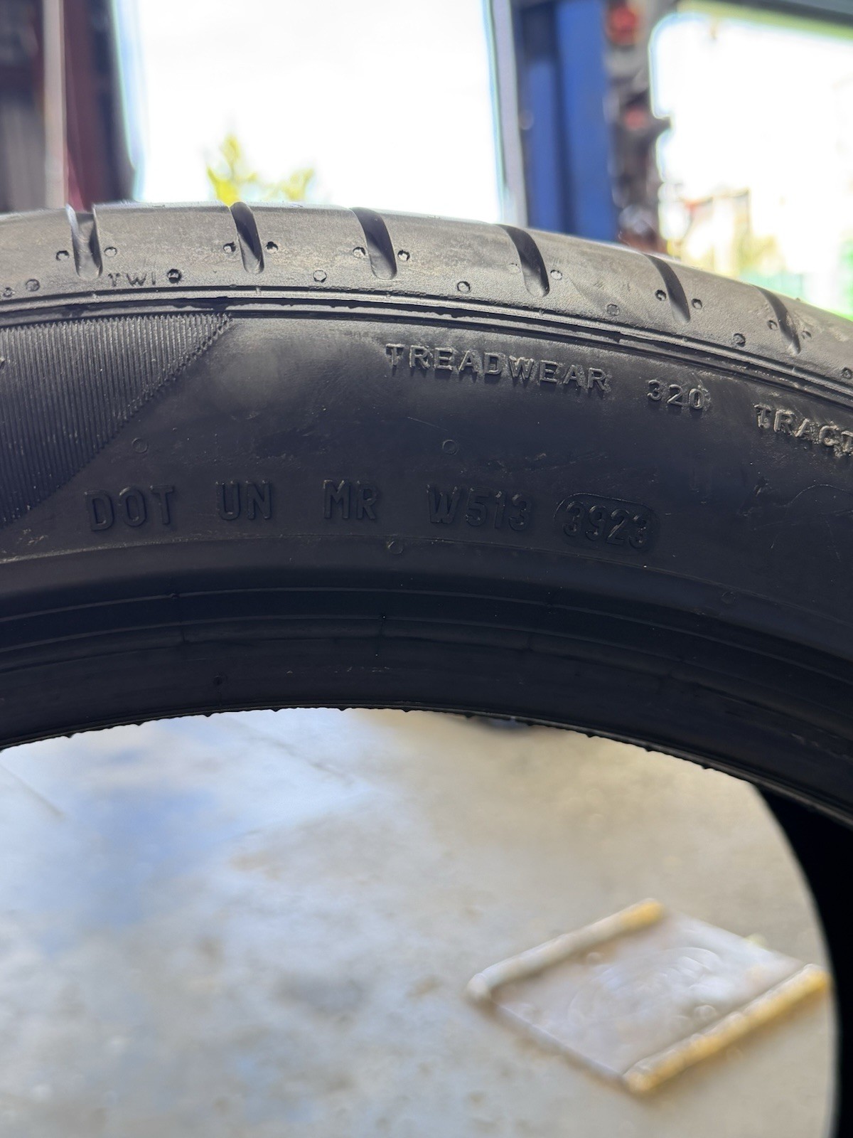 315/35/ZR21 PIRELLI PZERO Tire Run Flat 111Y XL (Used)