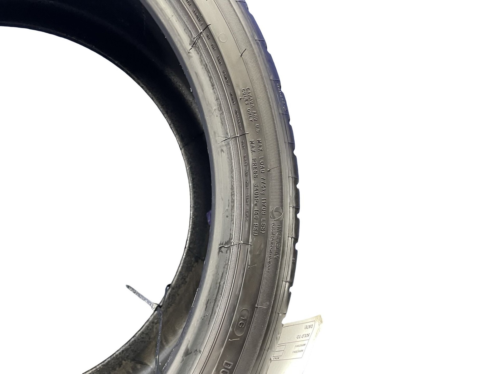285/30ZR20 99Y MICHELIN PILOT SPORT ALL SEASON 4 6/32NDS DATECODE 3223