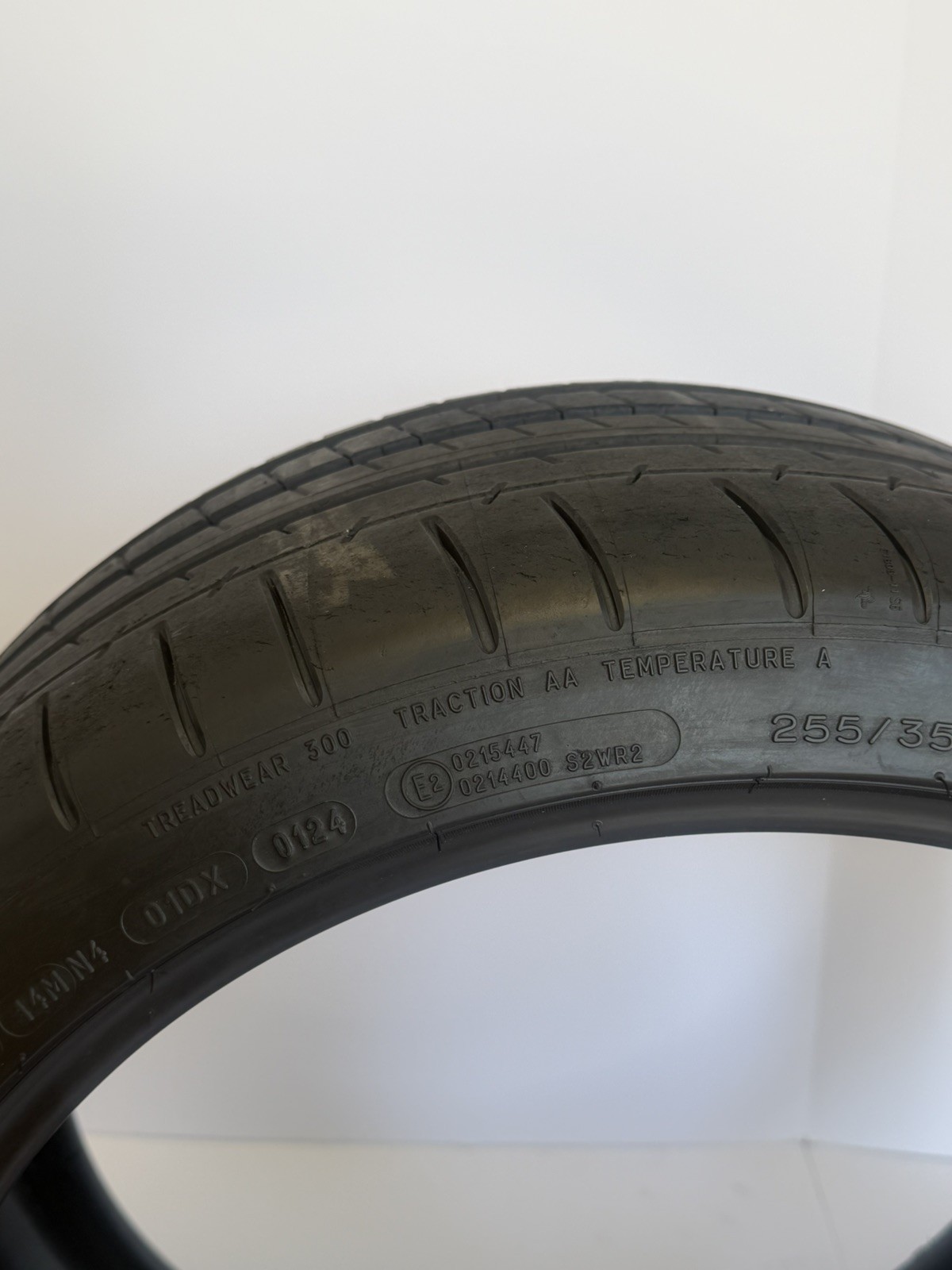 255/35ZR19 96Y Michelin Pilot Super Sport 9.5/32 DOT 0124 2553519