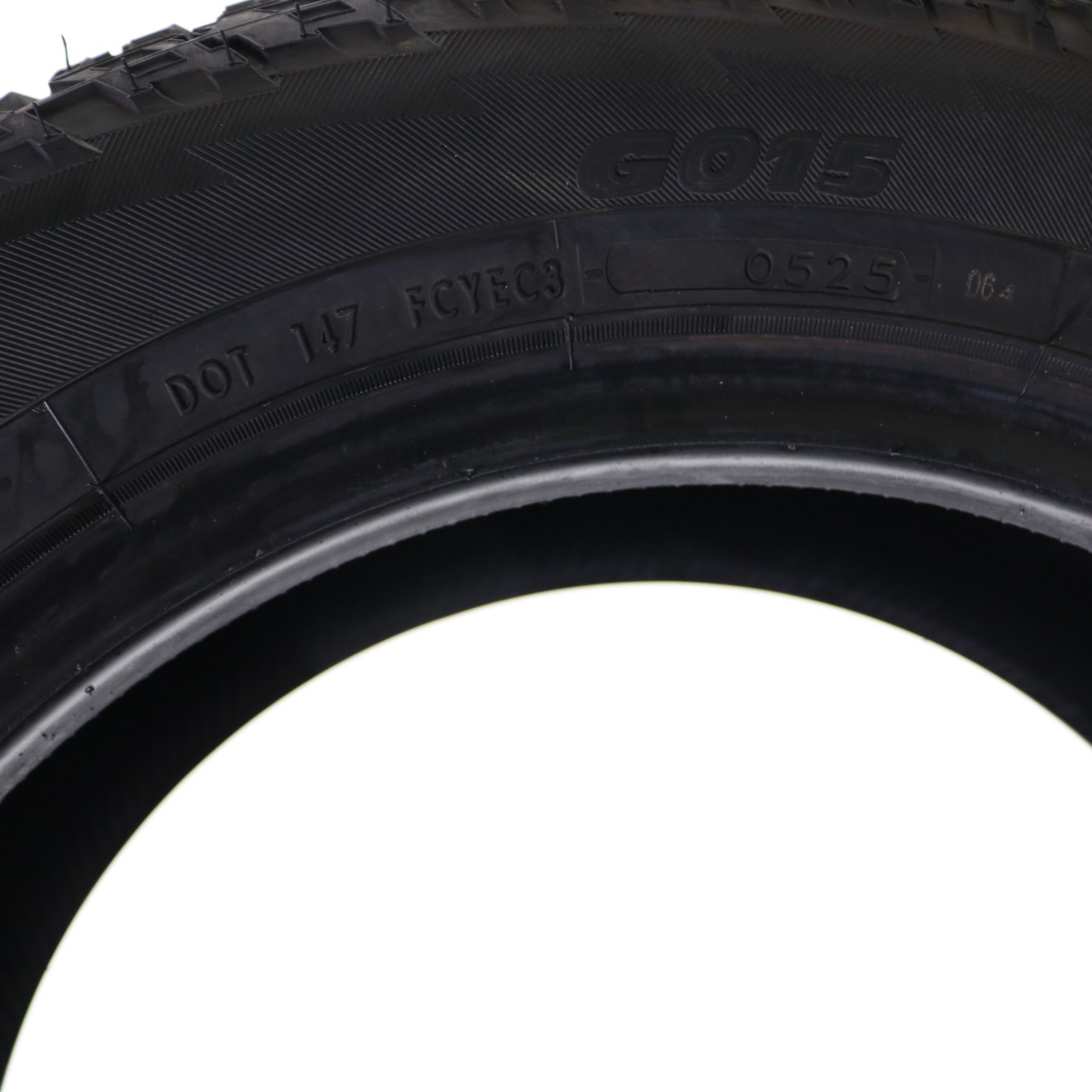Used 225/60R17 Yokohama Geolandar A/T G015 – 99T – 10.5/32