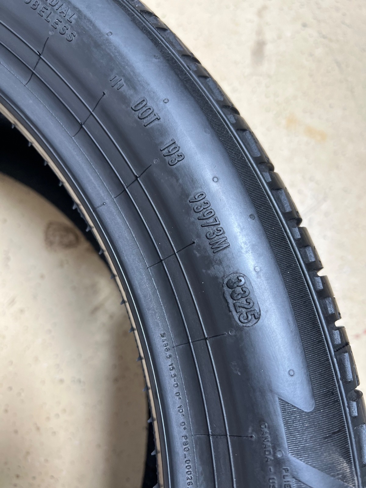 1 – TAKEOFF 245/40R19 XL (98H) P Zero MS Run Flat (RE0) Audi OEM – 7170