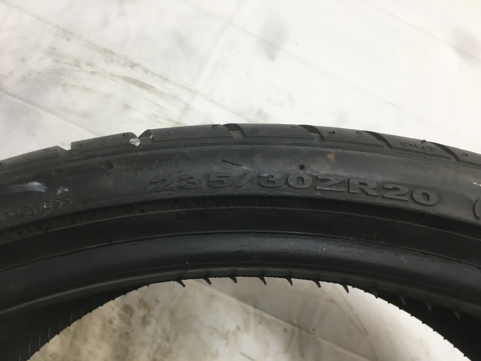 [1] Hankook Ventus S1 Evo P235/30ZR20 235 30 20 Tire – Driven Once