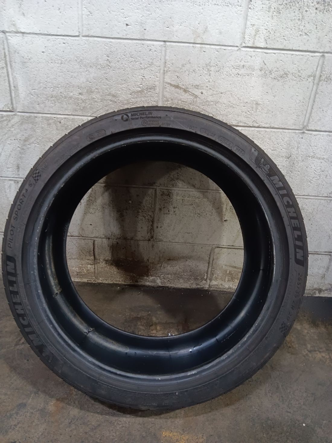 1x P265/35R20 Michelin Pilot Sport 4S NO 7/32 99 Y Used Tire 2653520