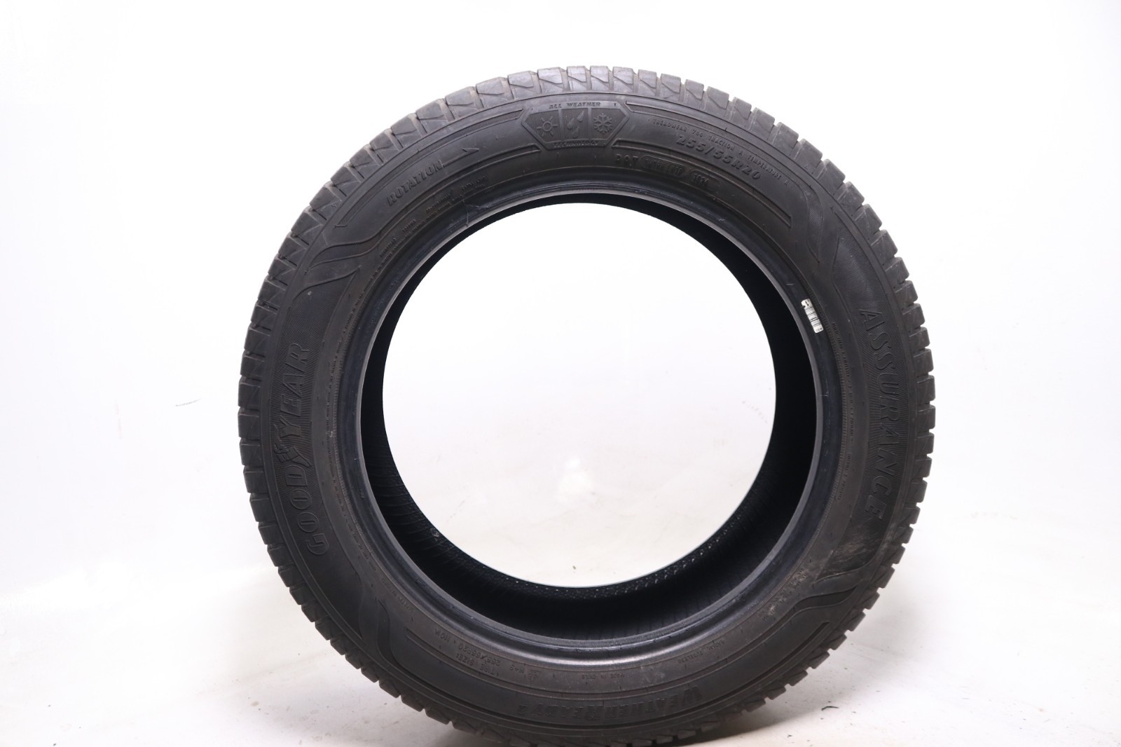 Set of 2 Used 255/55R20 Goodyear Assurance WeatherReady 2 – 110V – 7.5-8.5/32