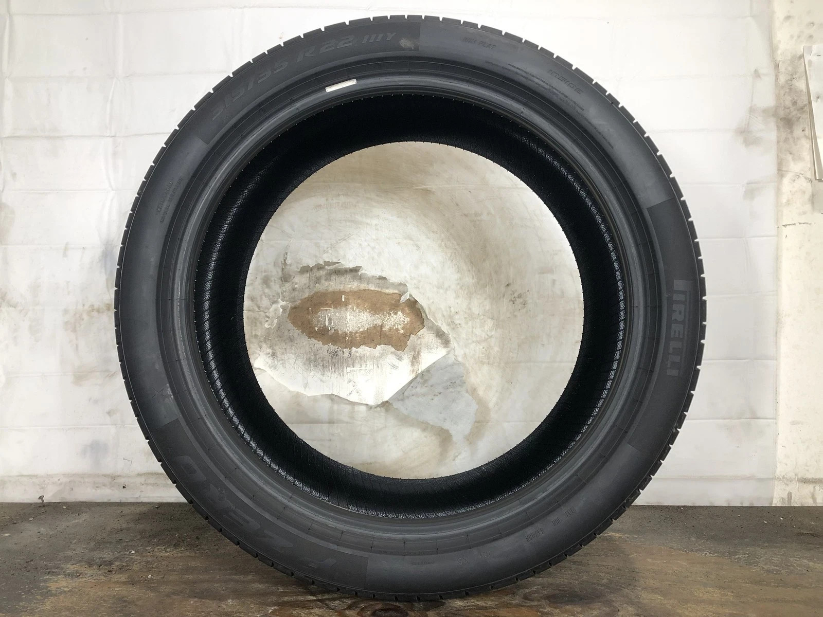 [1] Pirelli P Zero PZ4 Run Flat P315/35R22 315 35 22 Tire 9.0/32