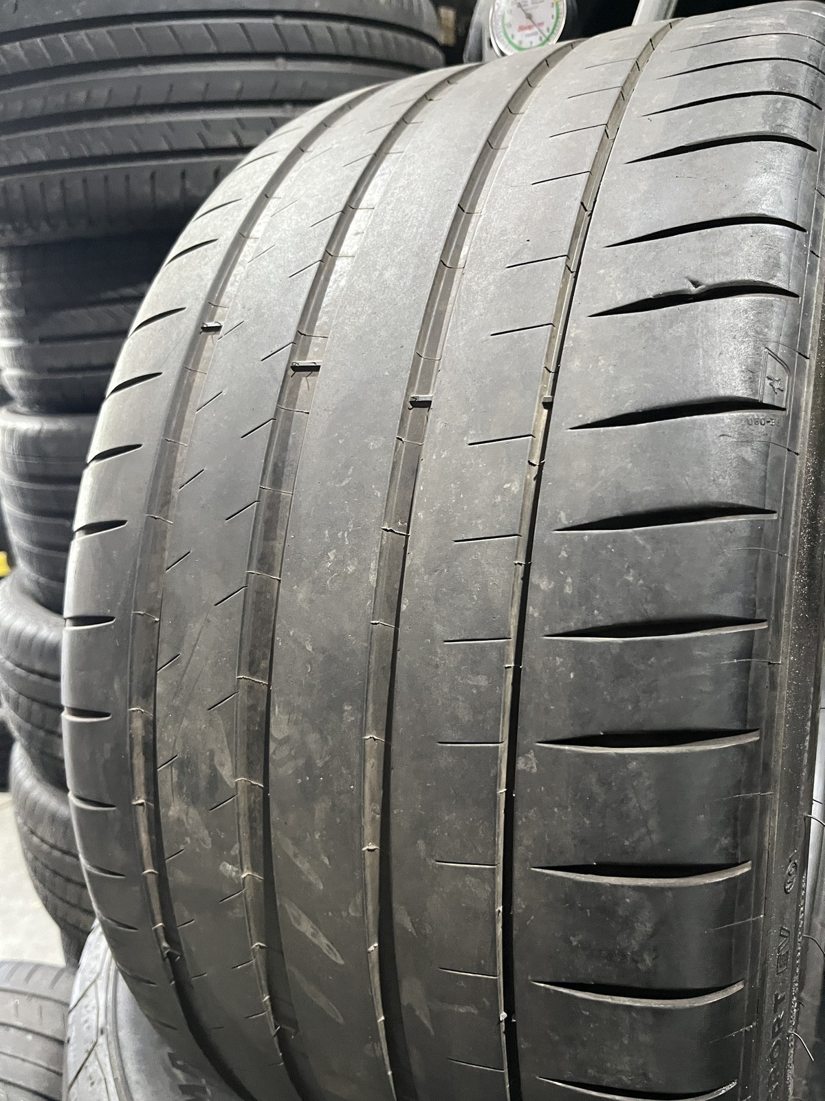 1 Tire Michelin Pilot Sport EV MO1 295/30ZR21 102Y DOT.1725 5/32-6/32