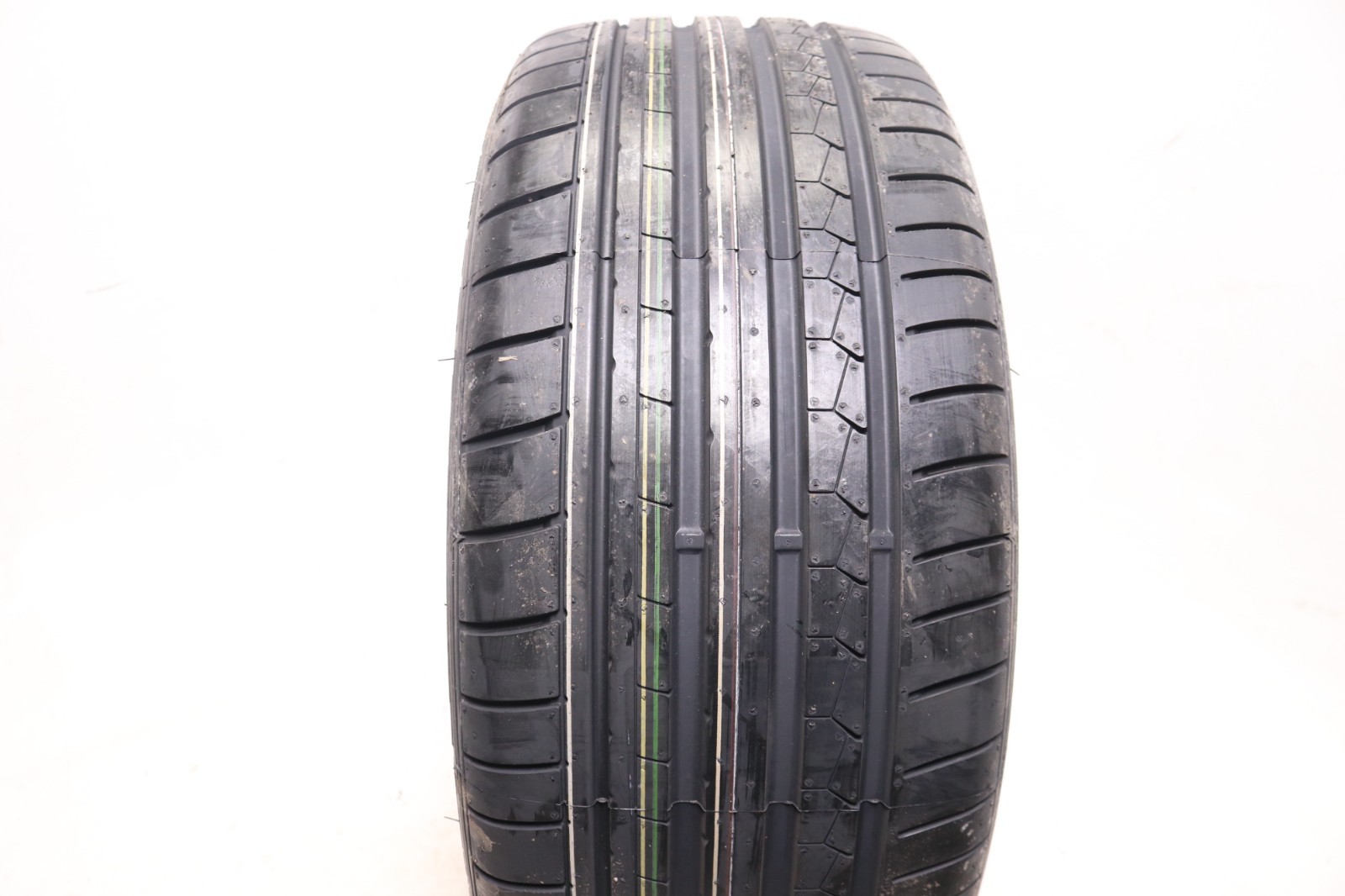 Set of 2 New 245/35R20 Dunlop SP Sport Maxx GT DSST RSC Run Flat – 95Y – 8.5/32