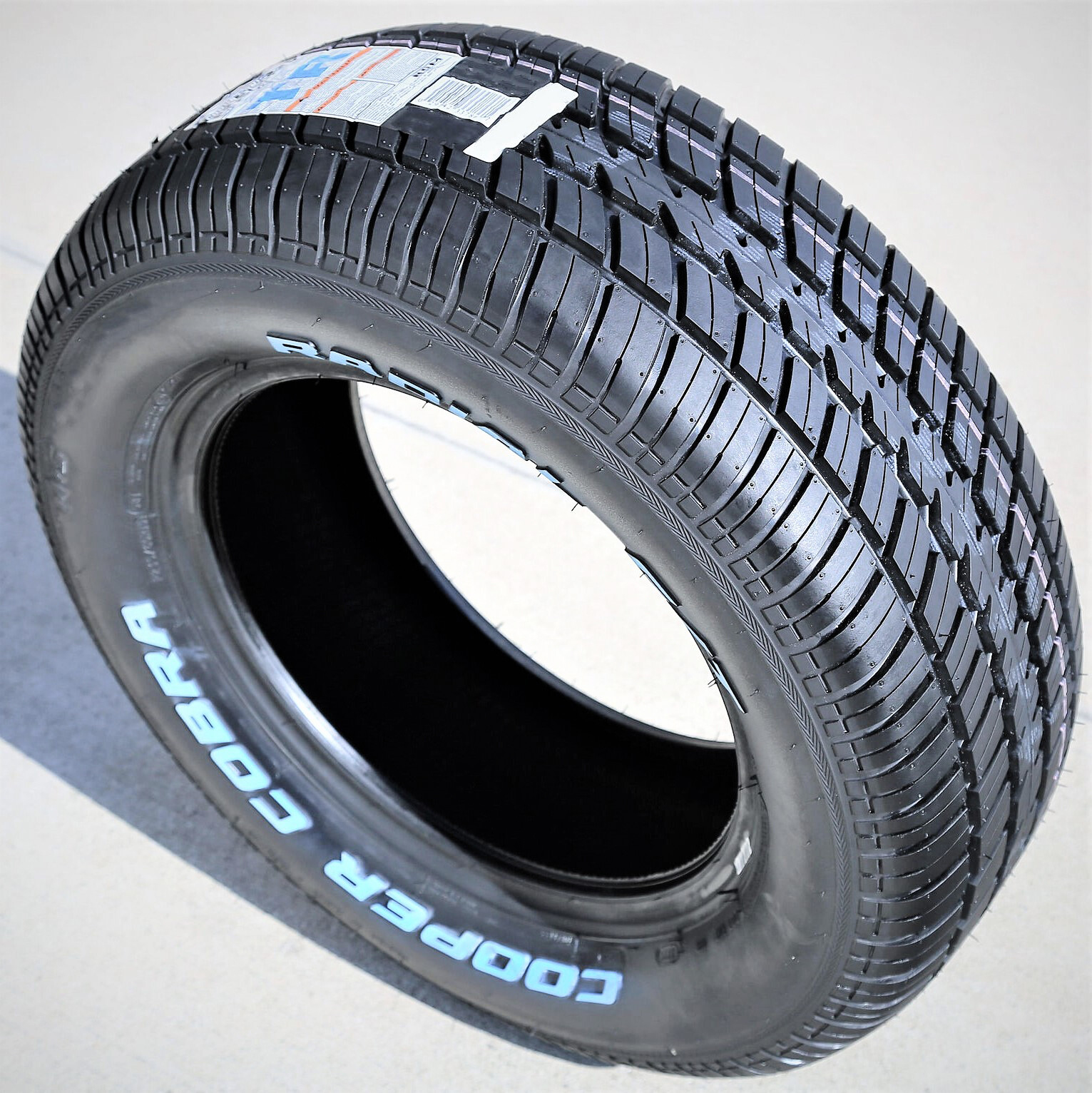 Tire Cooper Cobra Radial G/T 215/65R15 95T A/S All Season