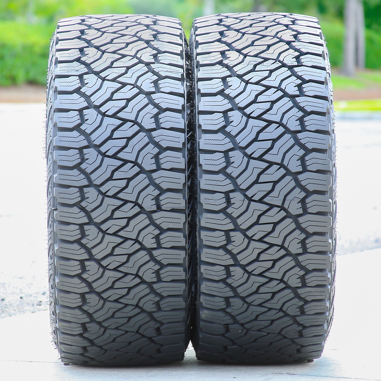 Tire Venom Power Trail Hunter ATS 305/35R24 112H XL AT A/T All Terrain